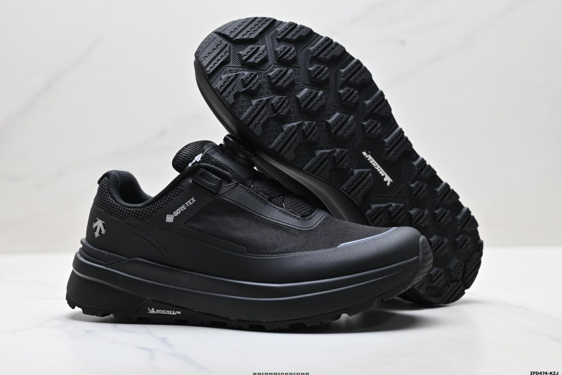 310 迪桑特DESCENTE PRIMER GTX 2.0 都市通勤 GORE-TEX 时尚舒适 防滑耐磨 时尚休闲运动覆盖防水男子越野跑鞋 D3432LCR23