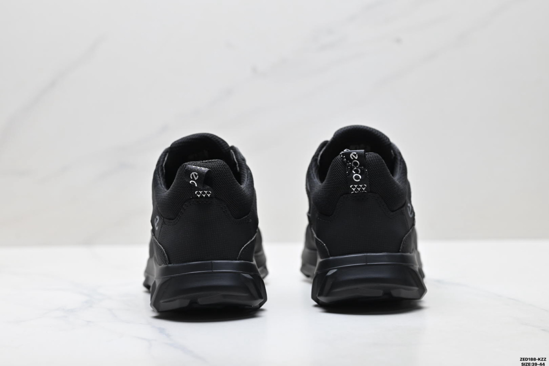 280 Ecco爱步 BIOM MX系列 牛皮 简约舒适 低帮 登山鞋 牛皮鞋面 820264-510-Chinese UA Cheap High Quatity Brand Clothes Bags handbags Sneakers wholesale wholesaler seller from China Factory suppliers Fashion Clothing Shoes best Quality Beautiful Price 280 Ecco爱步 BIOM MX系列 牛皮 简约舒适 低帮 登山鞋 牛皮鞋面 820264-510