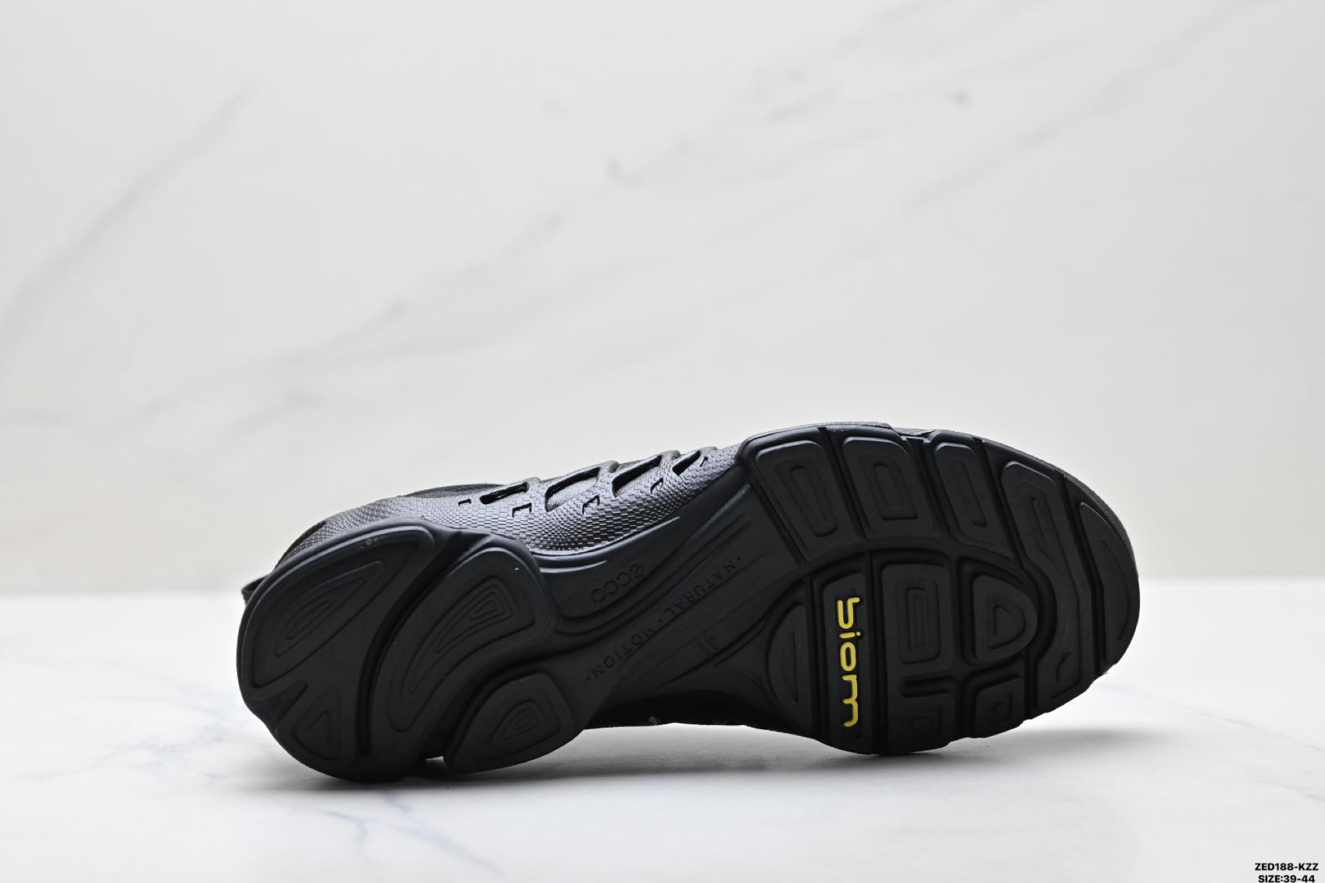 280 Ecco爱步 Biom 2.2 舒适时尚 简约时尚 减震防滑 低帮休闲鞋 842333-614-Chinese UA Cheap High Quatity Brand Clothes Bags handbags Sneakers wholesale wholesaler seller from China Factory suppliers Fashion Clothing Shoes best Quality Beautiful Price 280 Ecco爱步 Biom 2.2 舒适时尚 简约时尚 减震防滑 低帮休闲鞋 842333-614