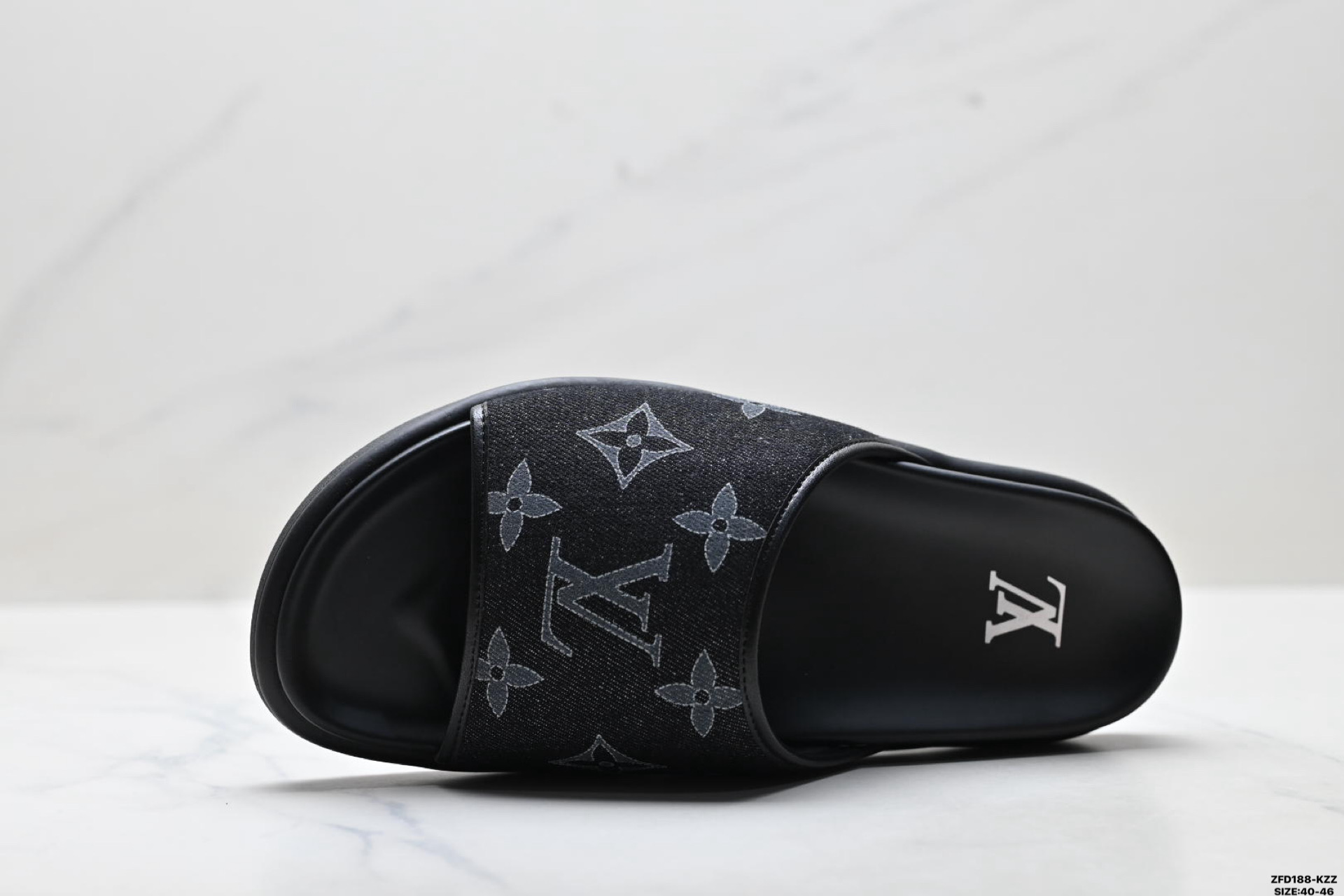 320 纯原Louis Vuitton Miami 路易威登 牛仔布 刺绣图案 露趾套脚 LV 拖鞋-Chinese UA Cheap High Quatity Brand Clothes Bags handbags Sneakers wholesale wholesaler seller from China Factory suppliers Fashion Clothing Shoes best Quality Beautiful Price 320 纯原Louis Vuitton Miami 路易威登 牛仔布 刺绣图案 露趾套脚 LV 拖鞋