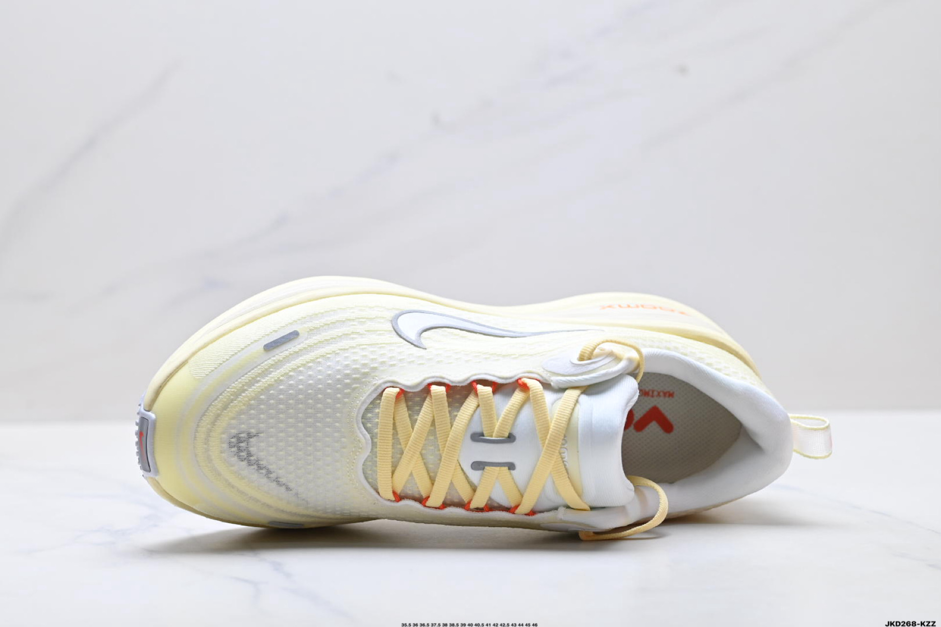 Nike Vomero Plus 耐克 舒适减震防滑 低帮跑步鞋 全掌ReactX泡绵中底 IM5020-100