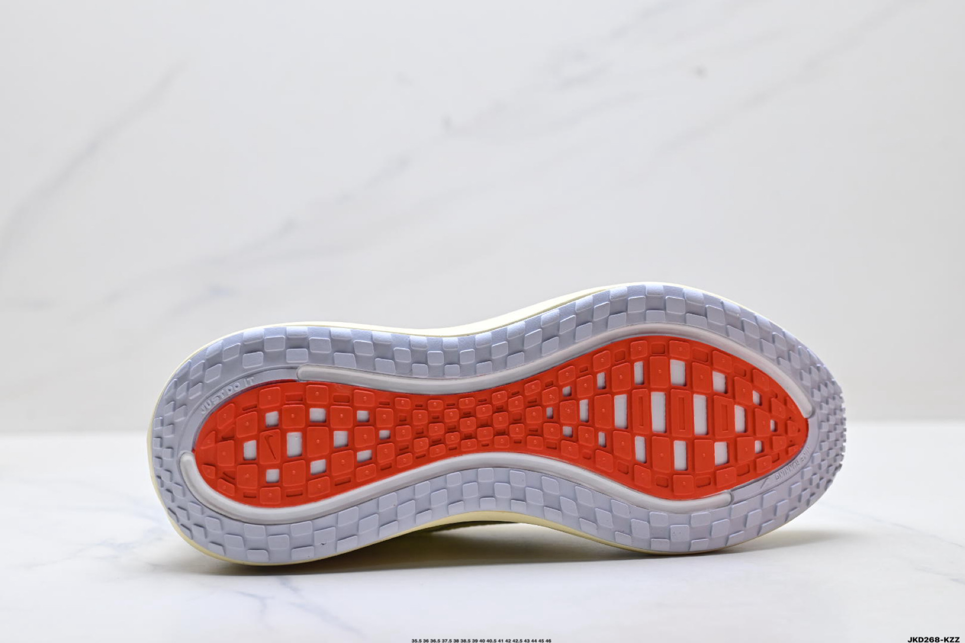 Nike Vomero Plus 耐克 舒适减震防滑 低帮跑步鞋 全掌ReactX泡绵中底 IM5020-100