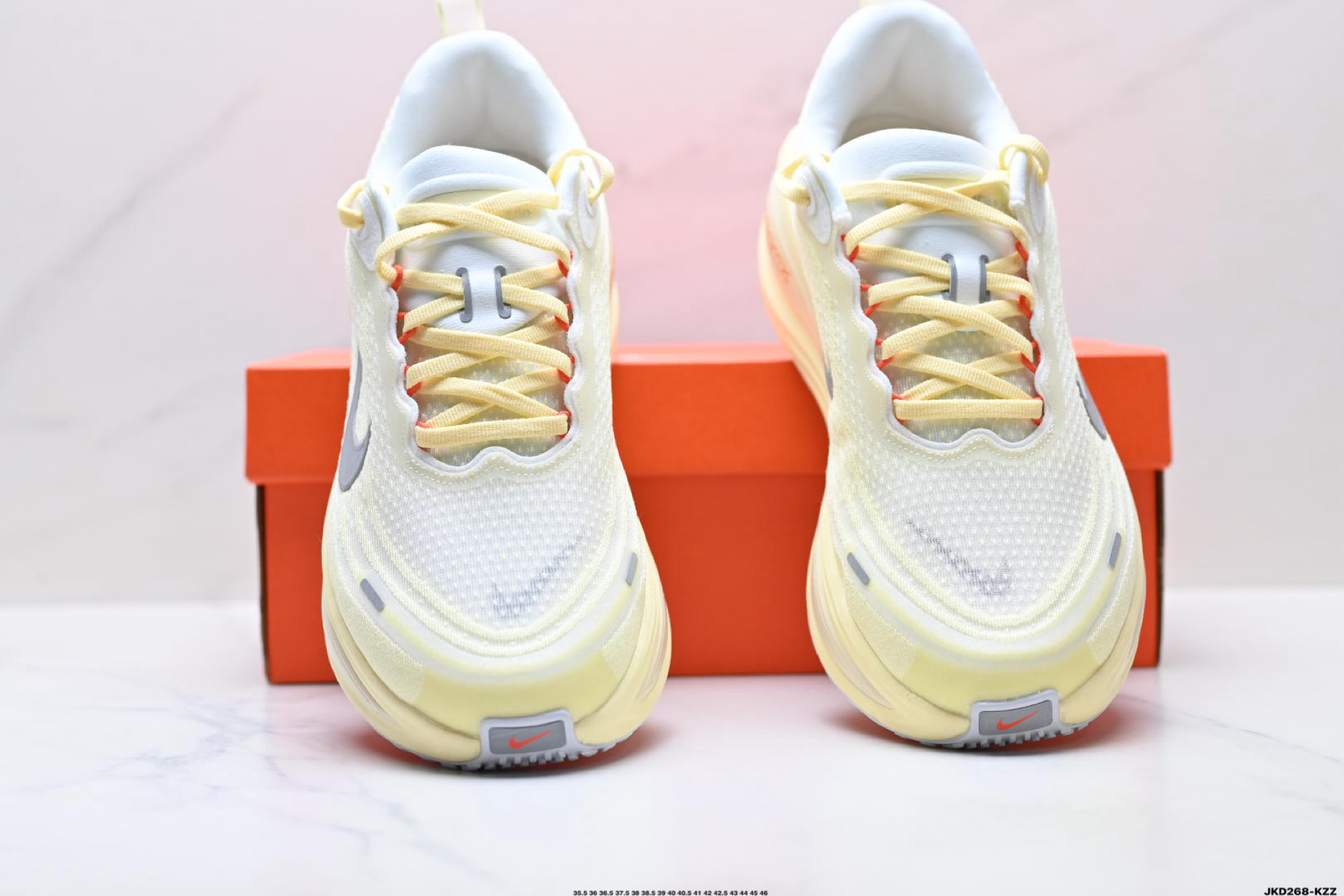 Nike Vomero Plus 耐克 舒适减震防滑 低帮跑步鞋 全掌ReactX泡绵中底 IM5020-100