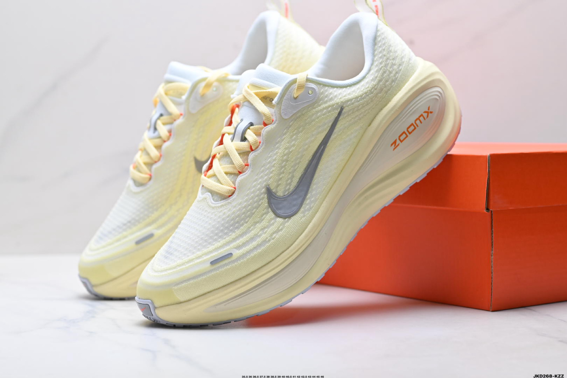 Nike Vomero Plus 耐克 舒适减震防滑 低帮跑步鞋 全掌ReactX泡绵中底 IM5020-100