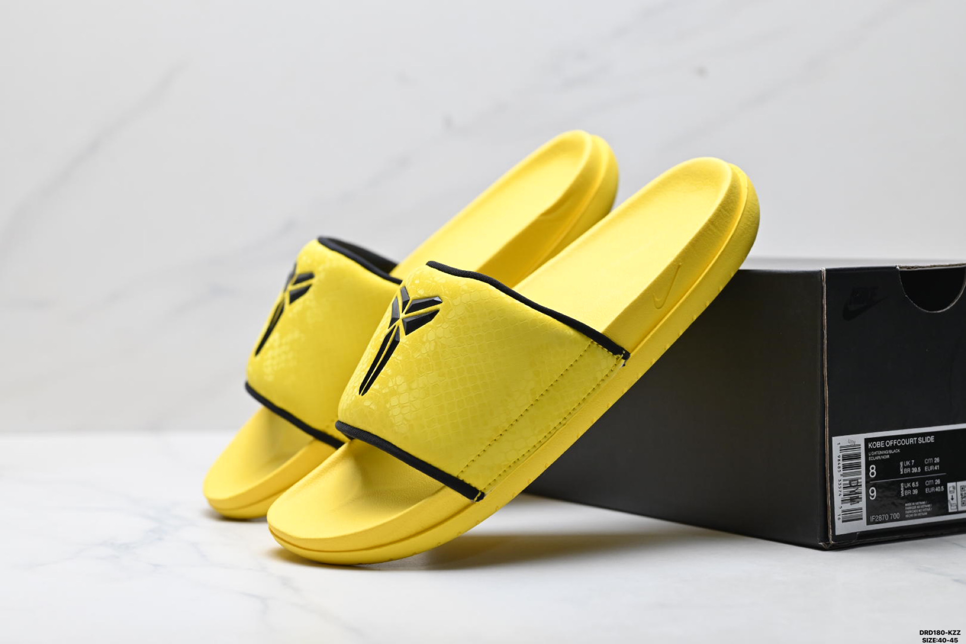 NIKE KOBE OFFCOURT SLIDE 耐克 经典百搭 夏季沙滩拖鞋 IF2870-100
