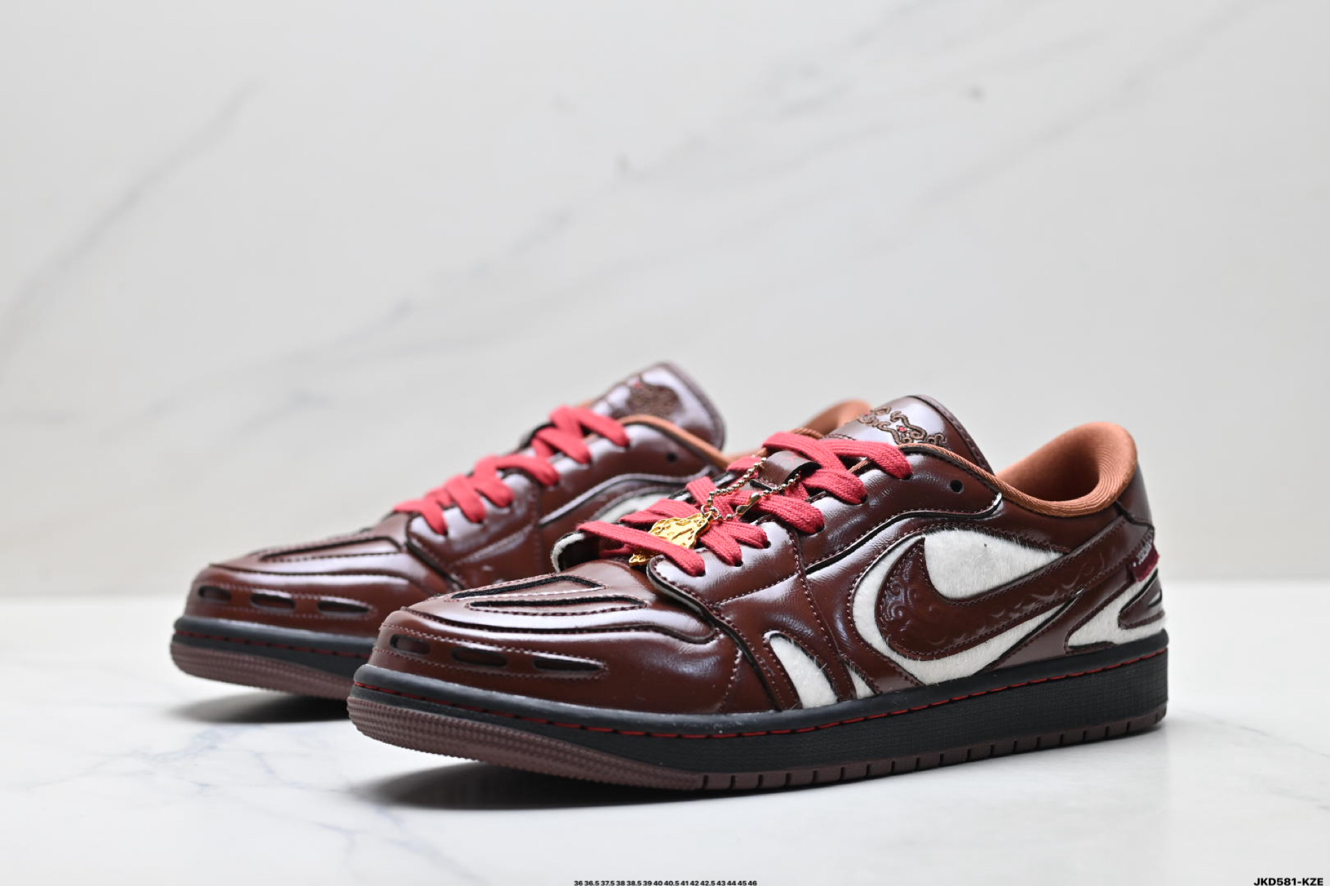 Nike Air Jordan 1 Retro Low 耐克 AJ1乔1低帮休闲板鞋 IQ1106-220