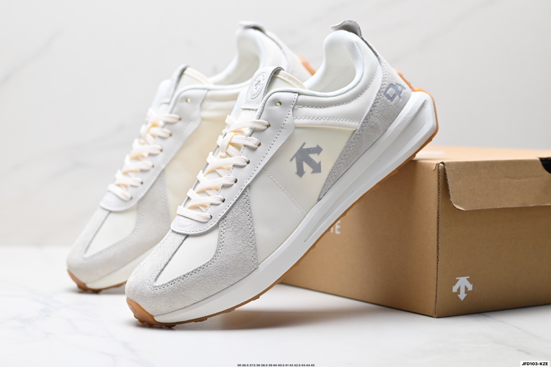 DESCENTE迪桑特CHRON系列男女同款TRAINER运动休闲鞋夏季 D5231LSN15-Top High Quatity Cheap Sneakers Fashion Clothing Clothes Bags handbags Shoes of all Brand wholesale With The best Quality And Beautiful Price from China Factory Chinese suppliers wholesaler seller DESCENTE迪桑特CHRON系列男女同款TRAINER运动休闲鞋夏季 D5231LSN15