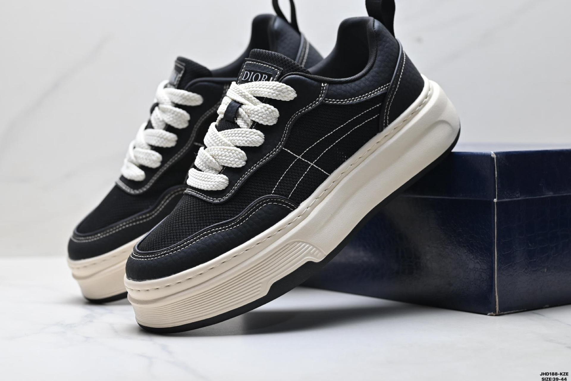 Dior迪奥 厚底系带休闲低帮运动老爹鞋 外形轻盈的效果-Top High Quatity Cheap Sneakers Fashion Clothing Clothes Bags handbags Shoes of all Brand wholesale With The best Quality And Beautiful Price from China Factory Chinese suppliers wholesaler seller Dior迪奥 厚底系带休闲低帮运动老爹鞋 外形轻盈的效果
