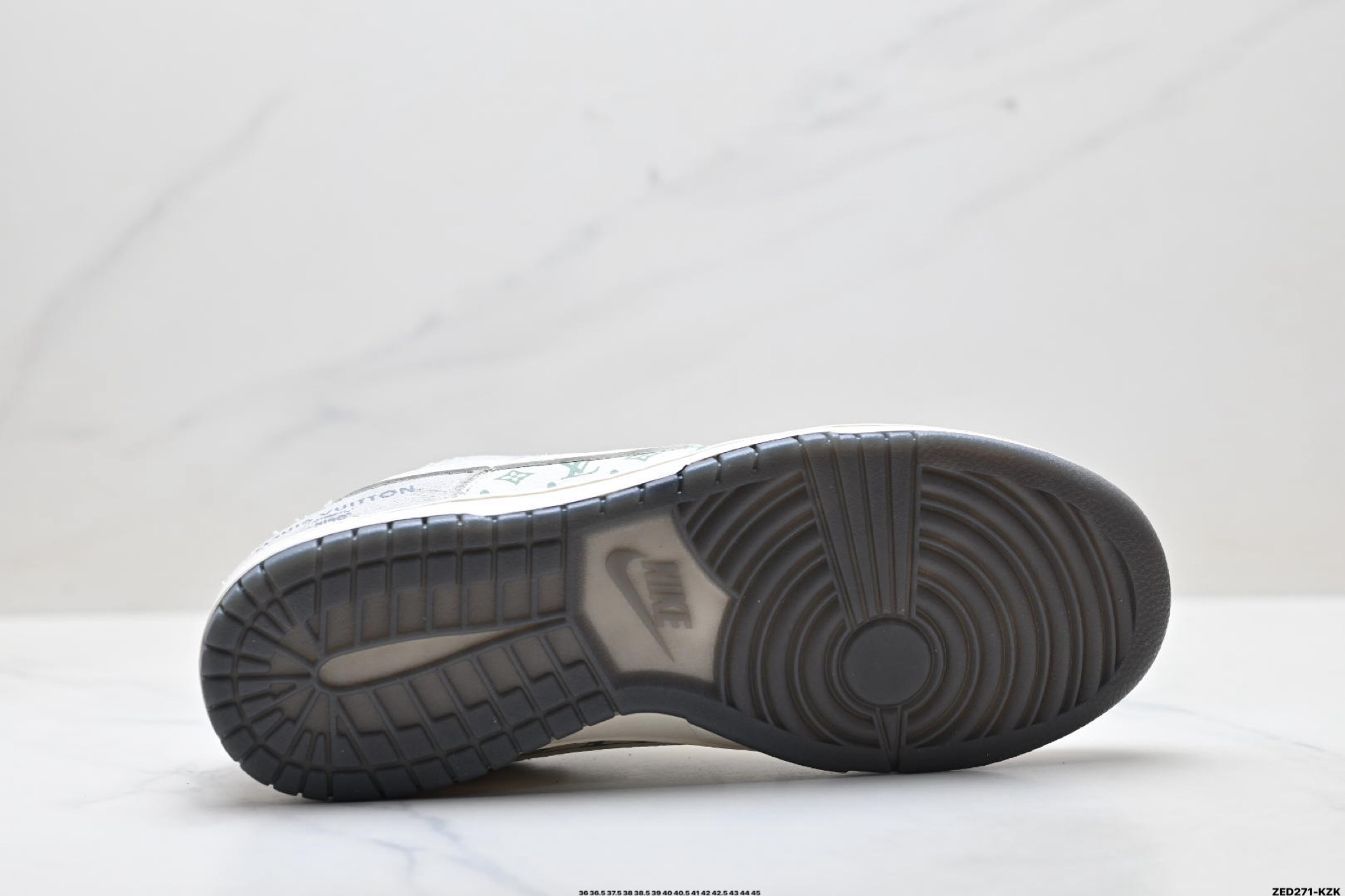 Nike Dunk Low Retro ‘DIY高端定制’耐克 低帮休闲运动板鞋 XX3168-141-Top High Quatity Cheap Sneakers Fashion Clothing Clothes Bags handbags Shoes of all Brand wholesale With The best Quality And Beautiful Price from China Factory Chinese suppliers wholesaler seller Nike Dunk Low Retro ‘DIY高端定制’耐克 低帮休闲运动板鞋 XX3168-141