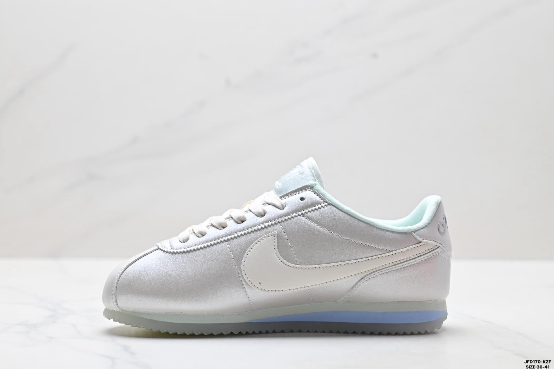 Nike Classic Cortez 耐克 经典轻便舒适 阿甘鞋休闲跑步鞋运动鞋 IU0528-114-Top High Quatity Cheap Sneakers Fashion Clothing Clothes Bags handbags Shoes of all Brand wholesale With The best Quality And Beautiful Price from China Factory Chinese suppliers wholesaler seller Nike Classic Cortez 耐克 经典轻便舒适 阿甘鞋休闲跑步鞋运动鞋 IU0528-114