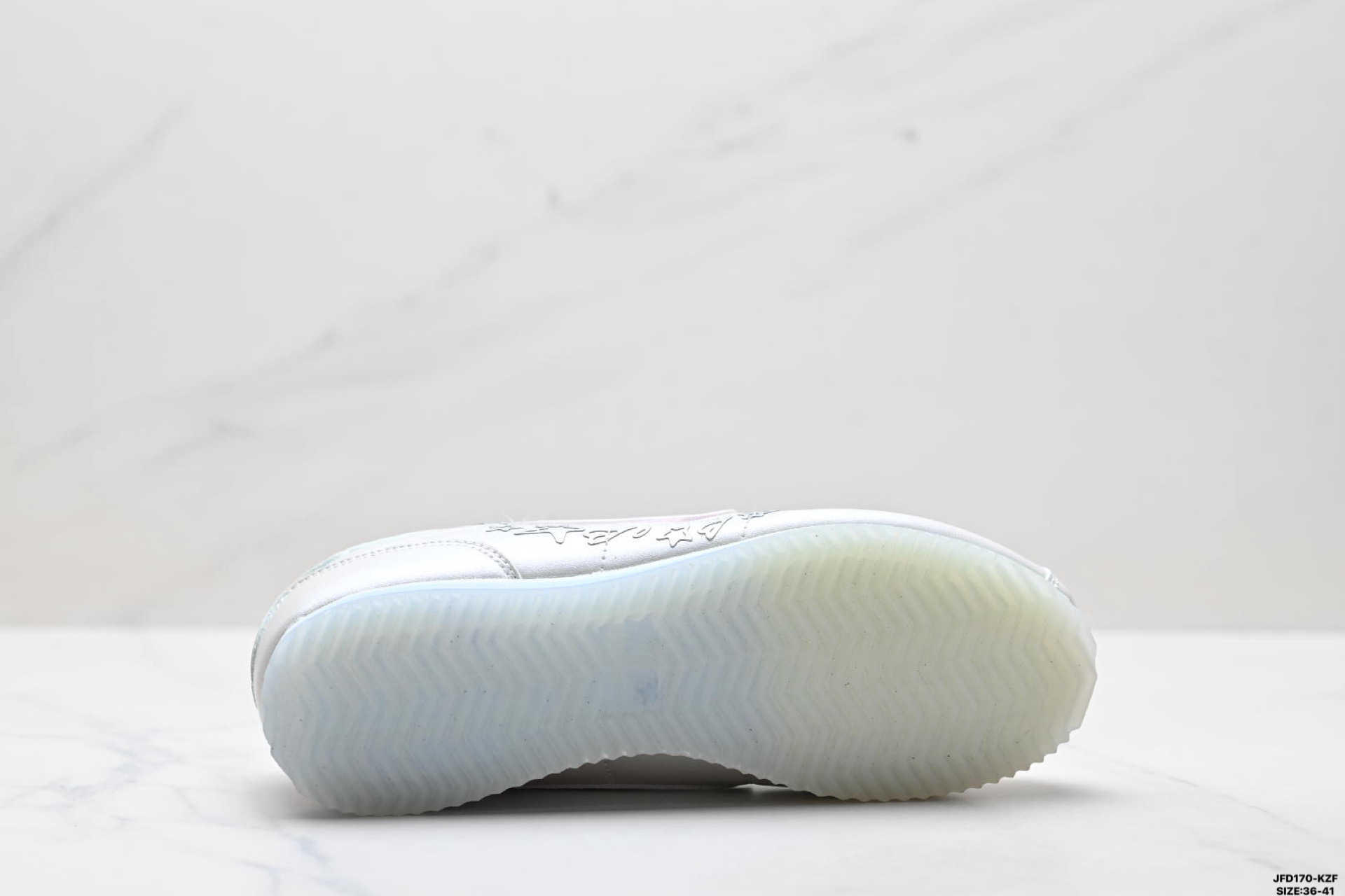 Nike Classic Cortez 耐克 经典轻便舒适 阿甘鞋休闲跑步鞋运动鞋 IU0528-114-Top High Quatity Cheap Sneakers Fashion Clothing Clothes Bags handbags Shoes of all Brand wholesale With The best Quality And Beautiful Price from China Factory Chinese suppliers wholesaler seller Nike Classic Cortez 耐克 经典轻便舒适 阿甘鞋休闲跑步鞋运动鞋 IU0528-114