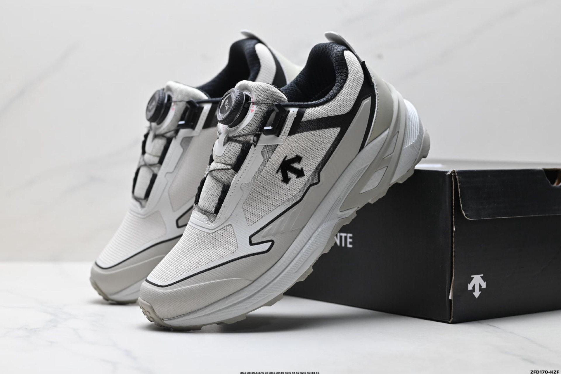 迪桑特DESCENTE ENERZITE MTN SPRINT WIRE GTX 舒适通勤 BOA系统 低帮跑步鞋 D5492RRN66