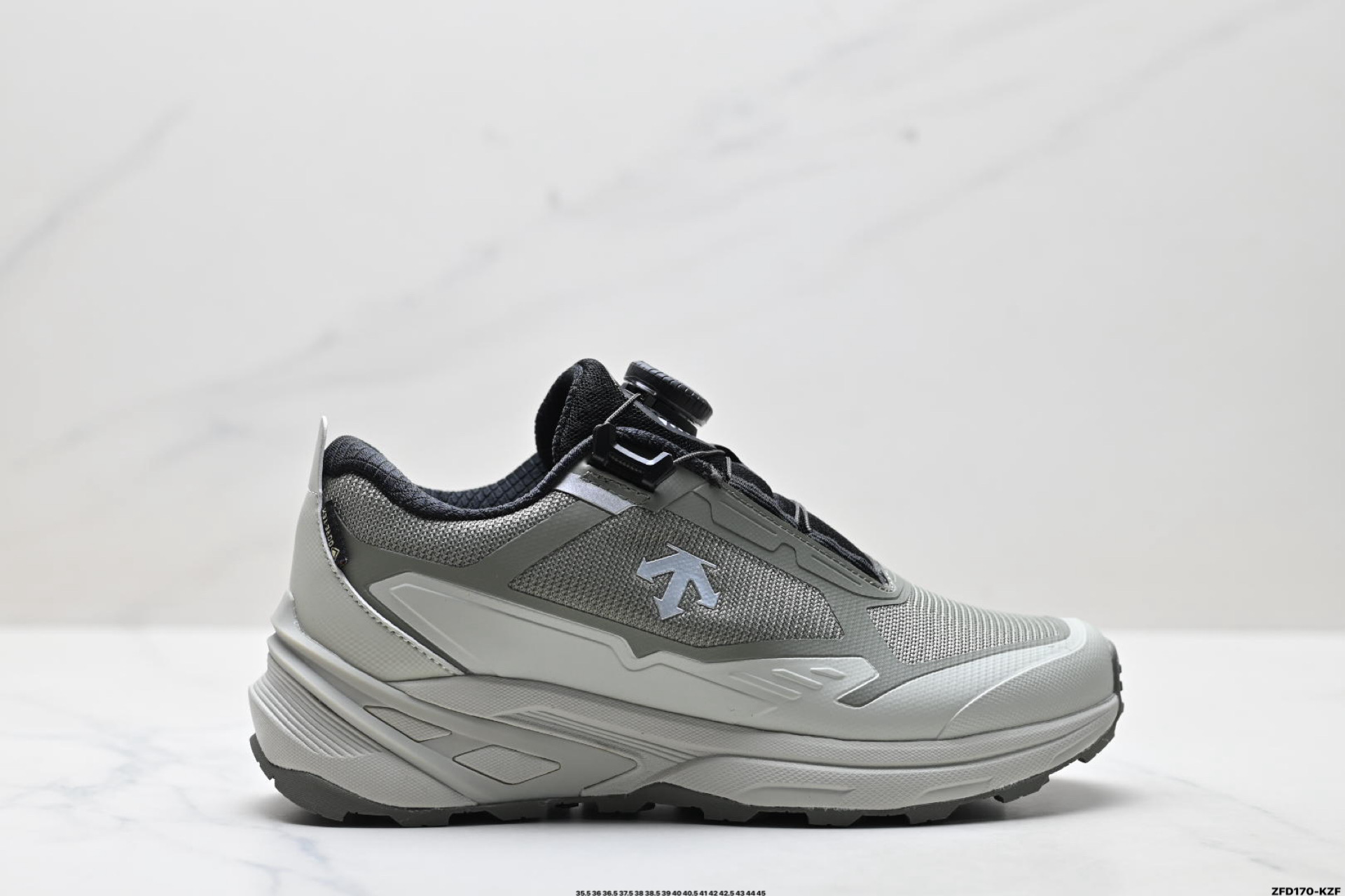 迪桑特DESCENTE ENERZITE MTN SPRINT WIRE GTX 舒适通勤 BOA系统 低帮跑步鞋 D5492RRN66