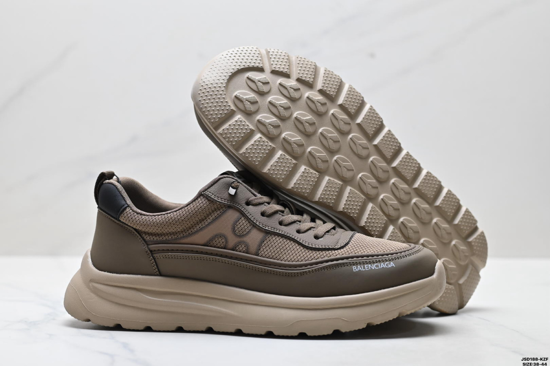 Balenciaga巴黎世家 圆头系带做旧低帮板鞋 841765 WCURS 9960-Top High Quatity Cheap Sneakers Fashion Clothing Clothes Bags handbags Shoes of all Brand wholesale With The best Quality And Beautiful Price from China Factory Chinese suppliers wholesaler seller Balenciaga巴黎世家 圆头系带做旧低帮板鞋 841765 WCURS 9960