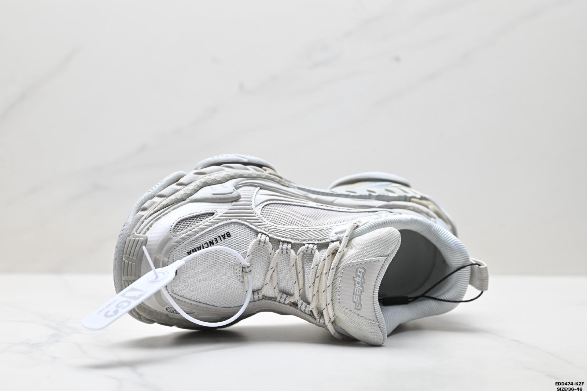 Balenciaga巴黎世家 Triple 厚底系带 低帮老爹鞋 865851 WTR2G 6800