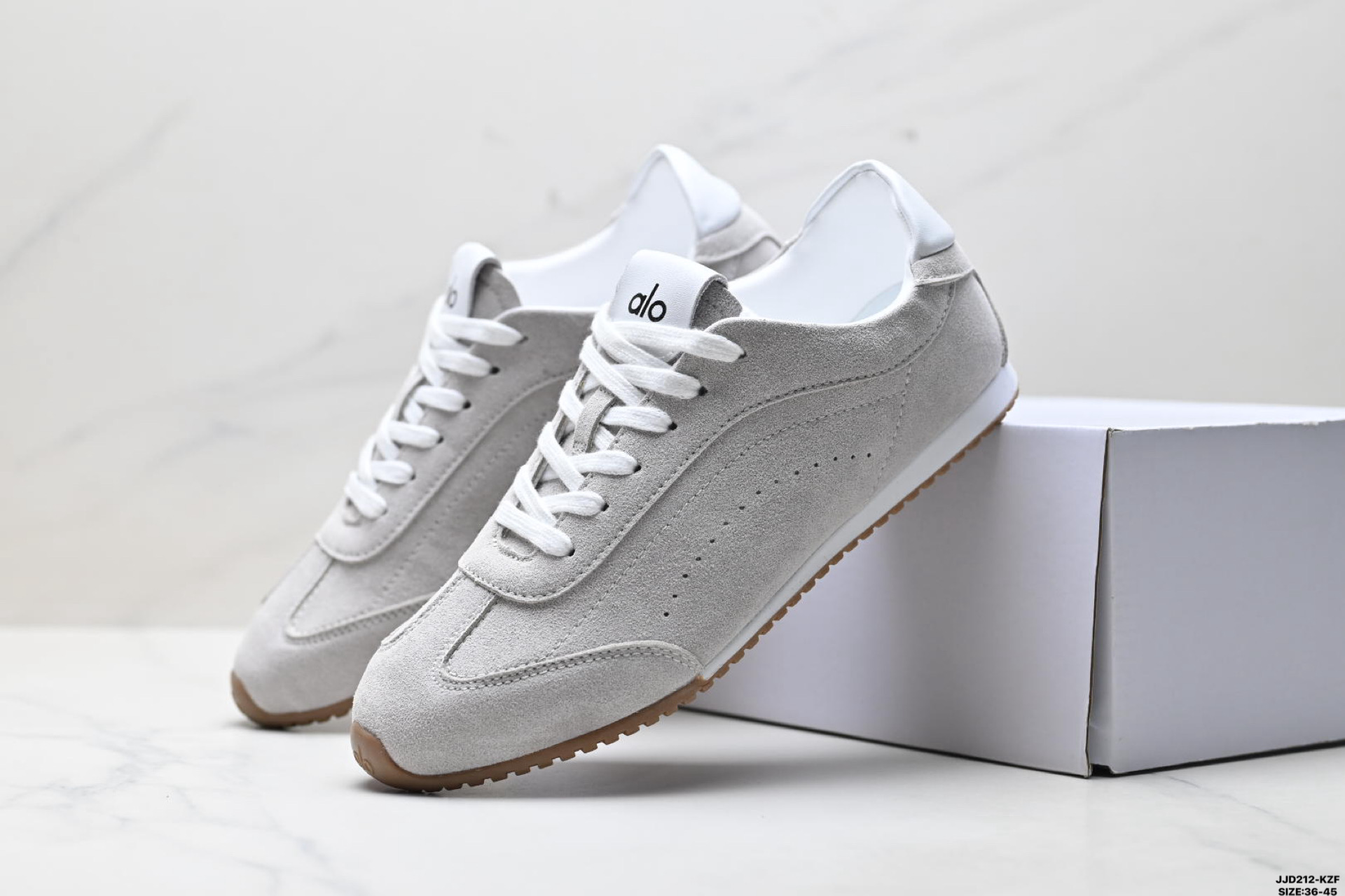 Alo Yoga Sunset Sneaker 休闲城市通勤 舒适生活休闲鞋