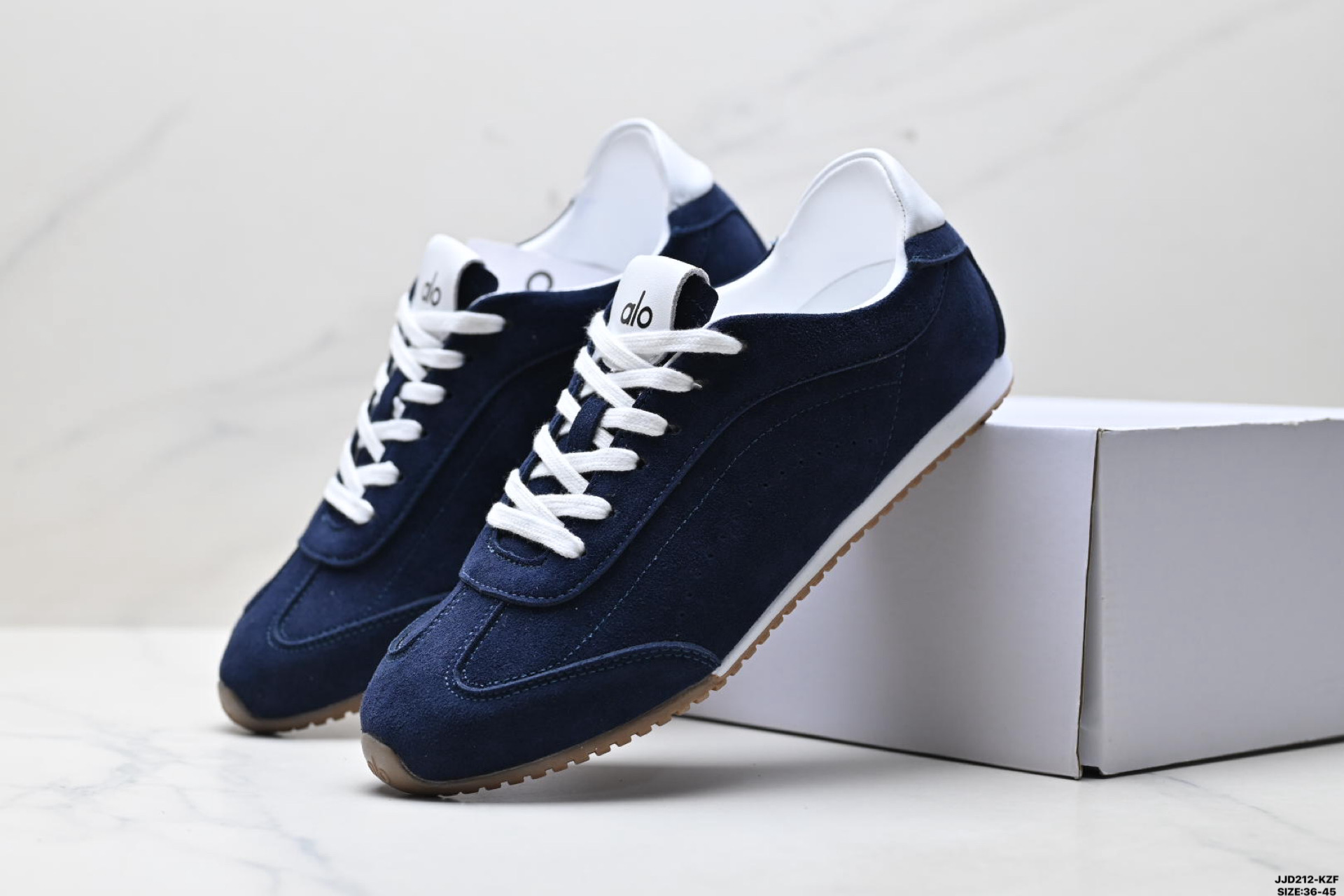 Alo Yoga Sunset Sneaker 休闲城市通勤 舒适生活休闲鞋