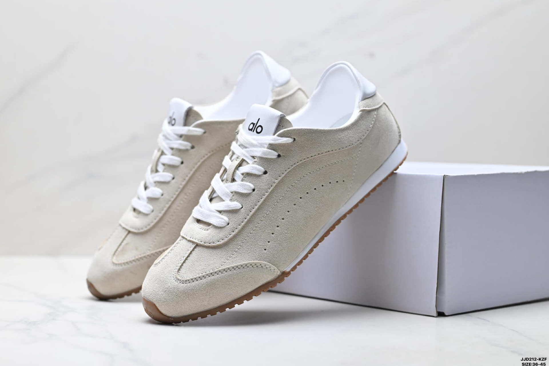 Alo Yoga Sunset Sneaker 休闲城市通勤 舒适生活休闲鞋