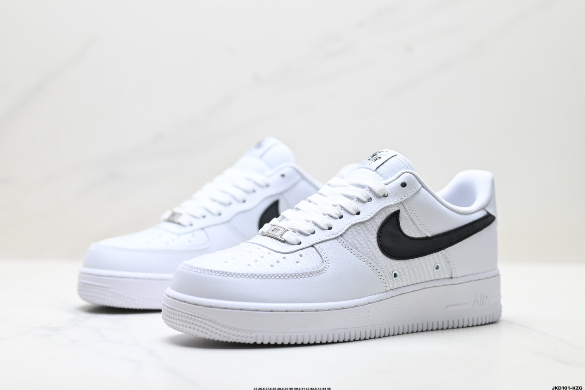 耐克Nike Air Force 1’07空军一号低帮百搭休闲运动板鞋 IR0952-100