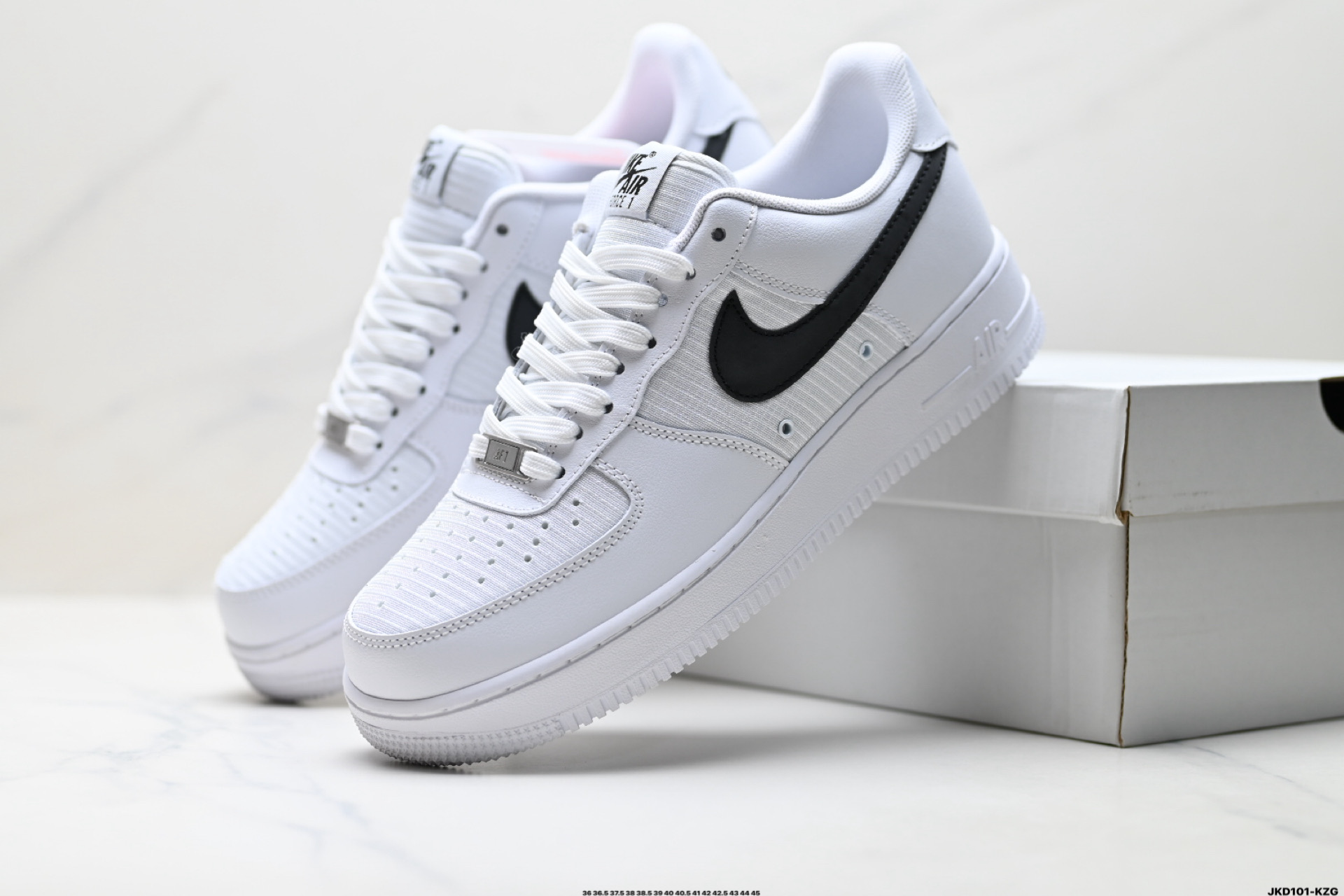 耐克Nike Air Force 1’07空军一号低帮百搭休闲运动板鞋 IR0952-100