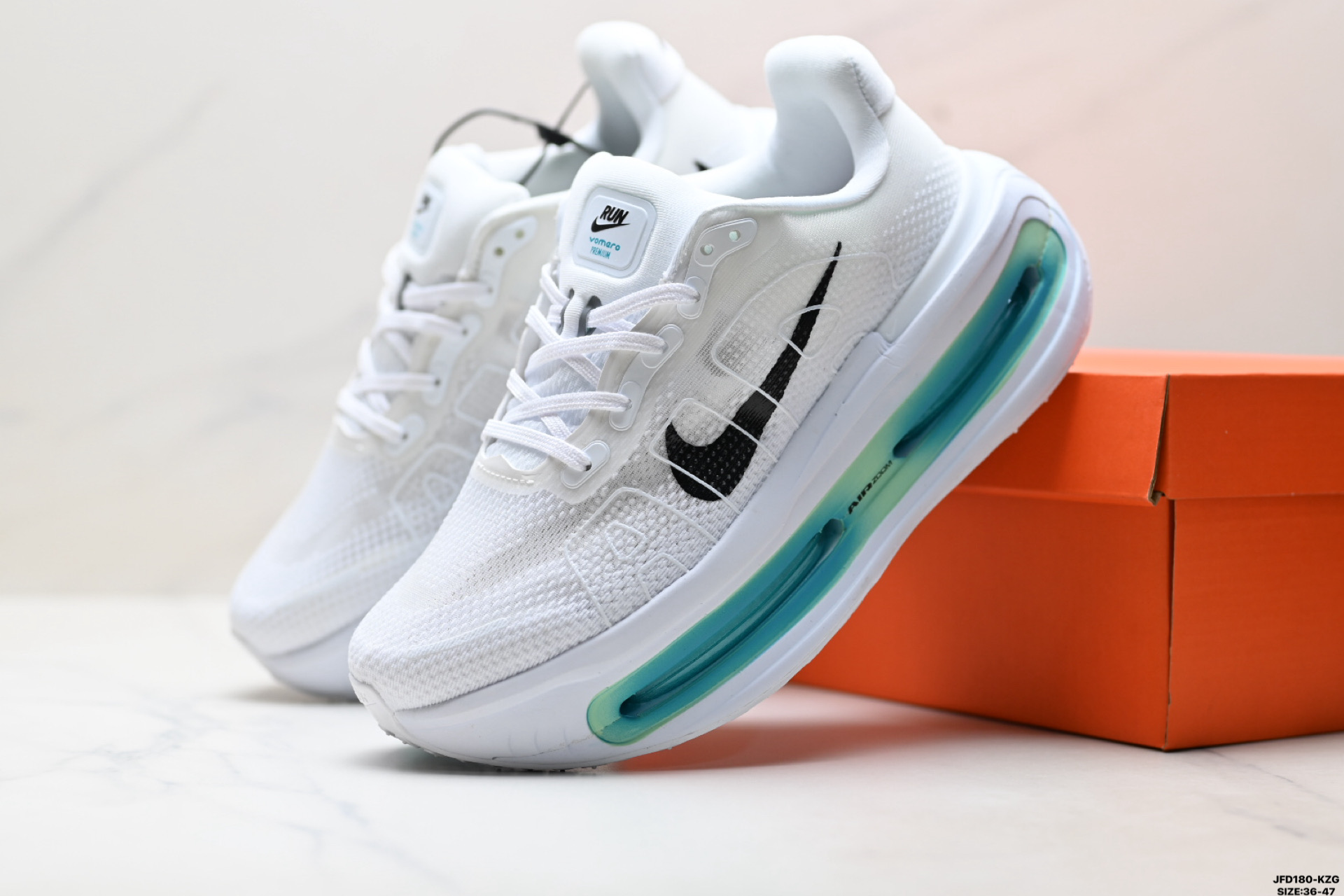 Nike VOMERO PREMIUM 耐克 舒适减震防滑 低帮跑步鞋 全掌ReactX泡绵中底 HQ2050-836