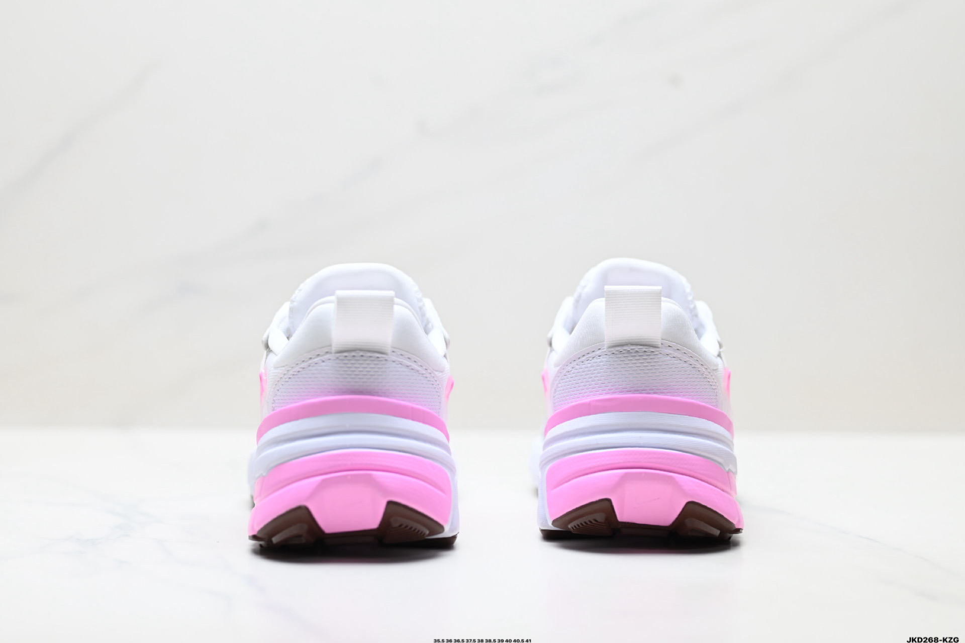 NIKE V2K RUN 复古风潮 耐克 网面透气运动鞋 灰银紧致的鞋 FD0736-117-Top High Quatity Cheap Sneakers Fashion Clothing Clothes Bags handbags Shoes of all Brand wholesale With The best Quality And Beautiful Price from China Factory Chinese suppliers wholesaler seller NIKE V2K RUN 复古风潮 耐克 网面透气运动鞋 灰银紧致的鞋 FD0736-117