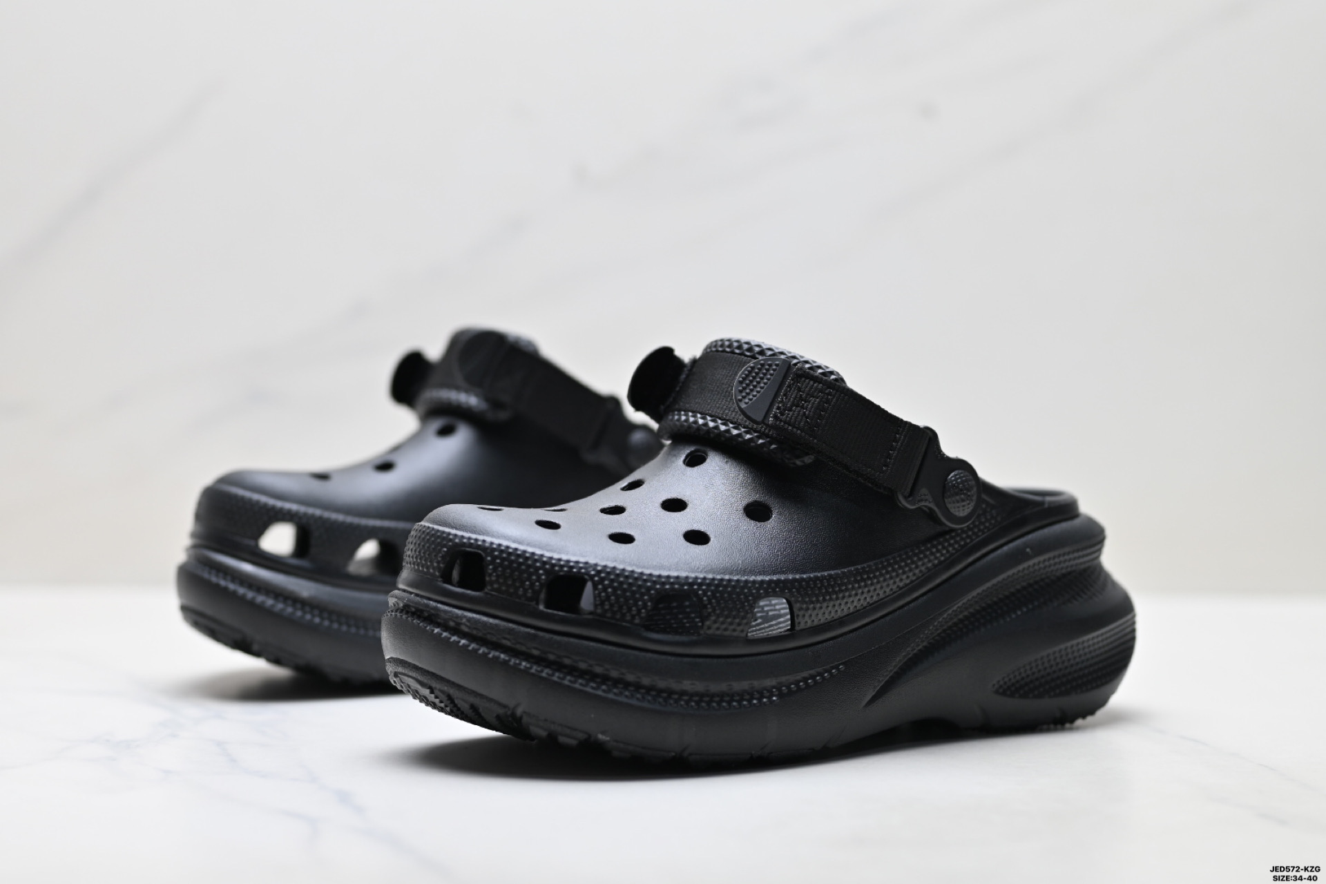 Crocs卡骆驰 Crush Cl动感泡芙 沙滩洞洞鞋 经典洞洞鞋型-Top High Quatity Cheap Sneakers Fashion Clothing Clothes Bags handbags Shoes of all Brand wholesale With The best Quality And Beautiful Price from China Factory Chinese suppliers wholesaler seller Crocs卡骆驰 Crush Cl动感泡芙 沙滩洞洞鞋 经典洞洞鞋型