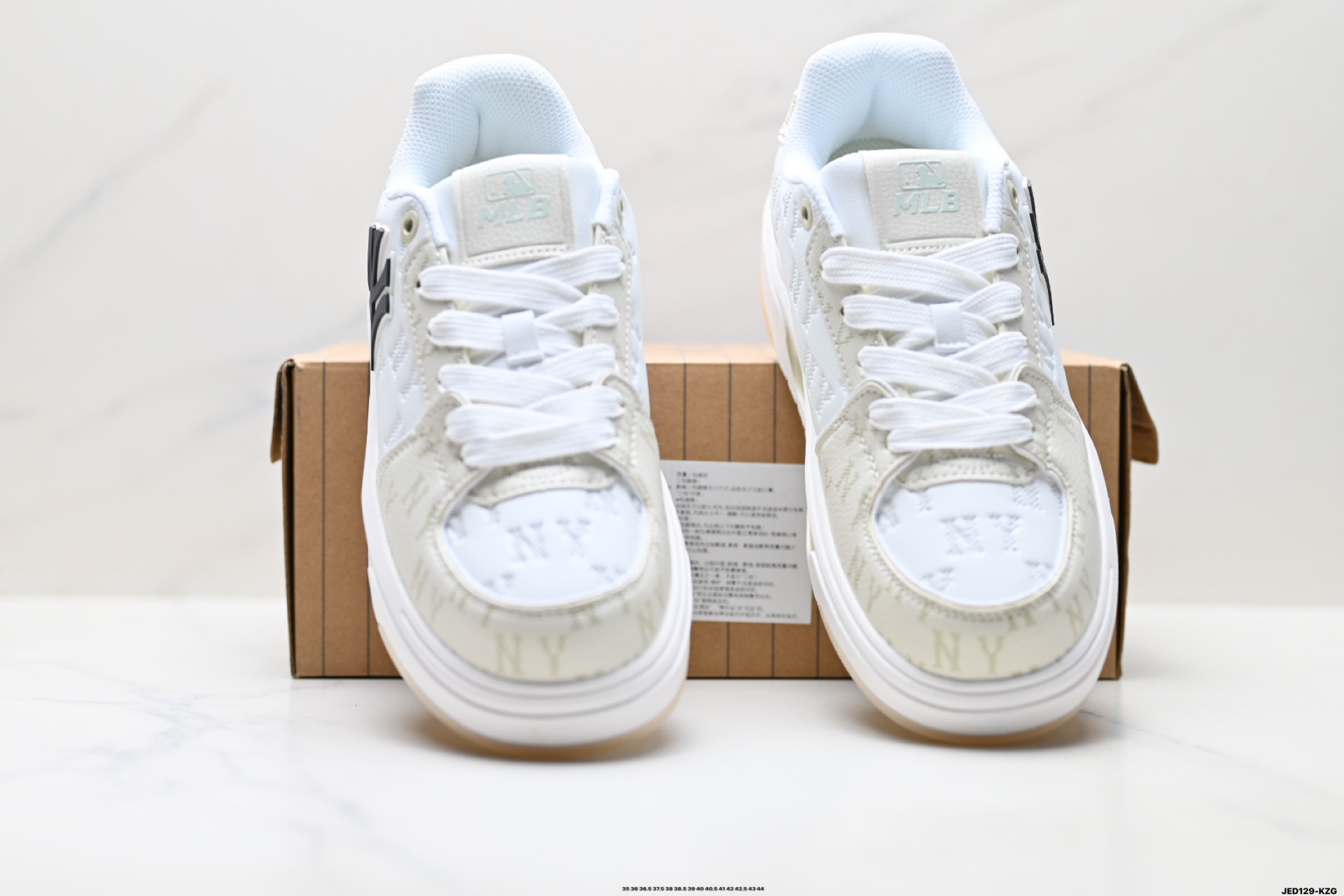 MLB 纽约洋基队 CHUNKY LINER EMBO MONOGRAM 印刻老花 时尚舒适 休闲运动 防滑耐磨增高 低帮 板鞋 3ASXM036N-Top High Quatity Cheap Sneakers Fashion Clothing Clothes Bags handbags Shoes of all Brand wholesale With The best Quality And Beautiful Price from China Factory Chinese suppliers wholesaler seller MLB 纽约洋基队 CHUNKY LINER EMBO MONOGRAM 印刻老花 时尚舒适 休闲运动 防滑耐磨增高 低帮 板鞋 3ASXM036N