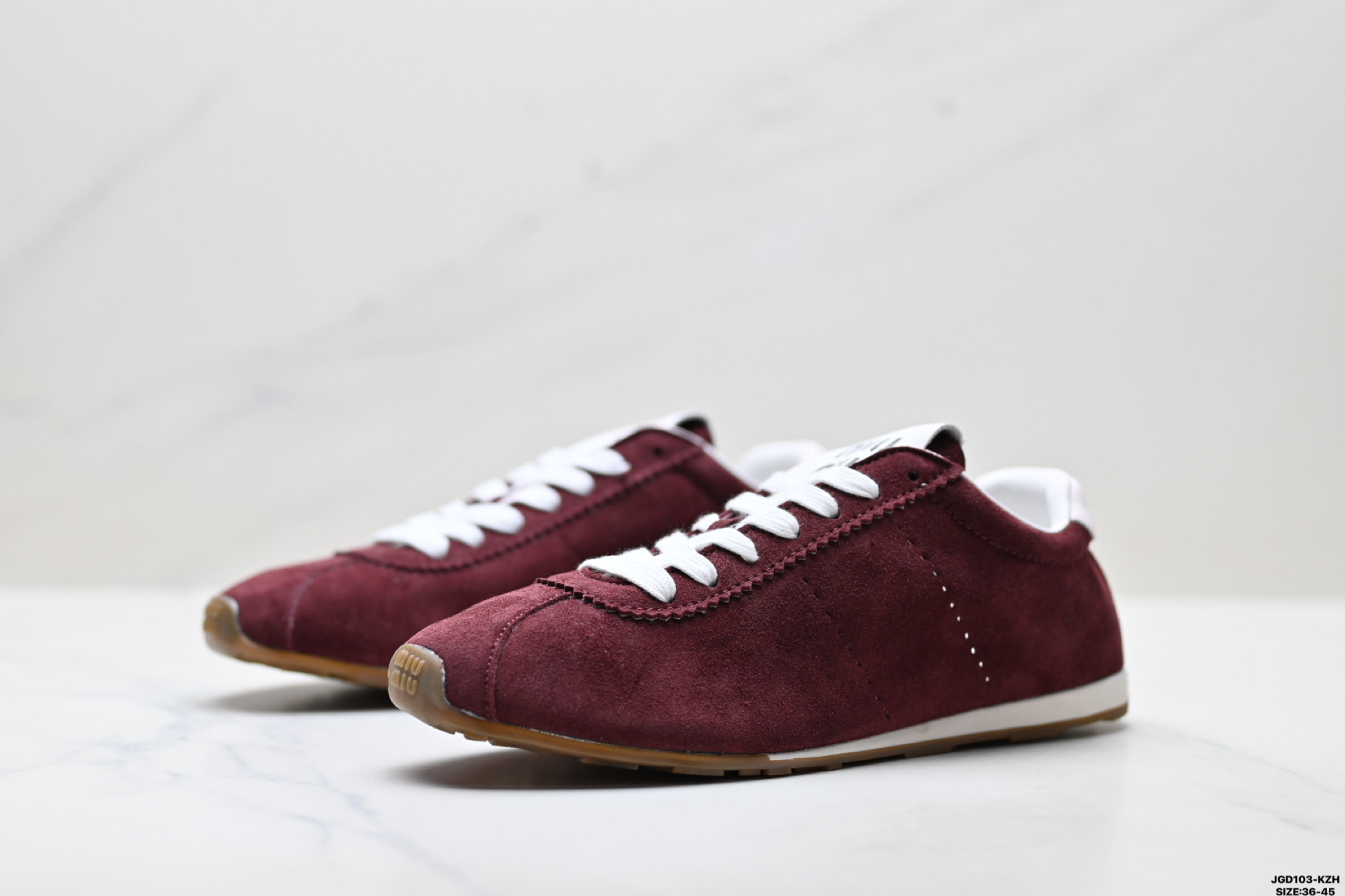 MiuMiu Plume 缪缪 绒面革 科技织物面料 圆头系带 低帮德训薄底鞋-Top High Quatity Cheap Sneakers Fashion Clothing Clothes Bags handbags Shoes of all Brand wholesale With The best Quality And Beautiful Price from China Factory Chinese suppliers wholesaler seller MiuMiu Plume 缪缪 绒面革 科技织物面料 圆头系带 低帮德训薄底鞋