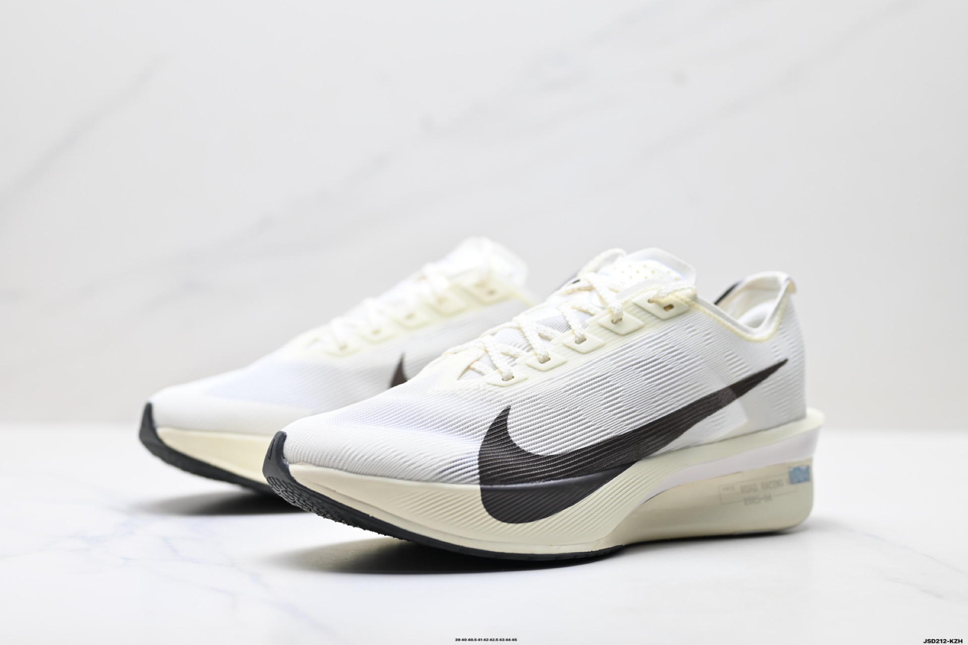 Nike ZoomX Vaporfly NEXT% 4耐克 轻量化 网面透气运动鞋 HV6107-100