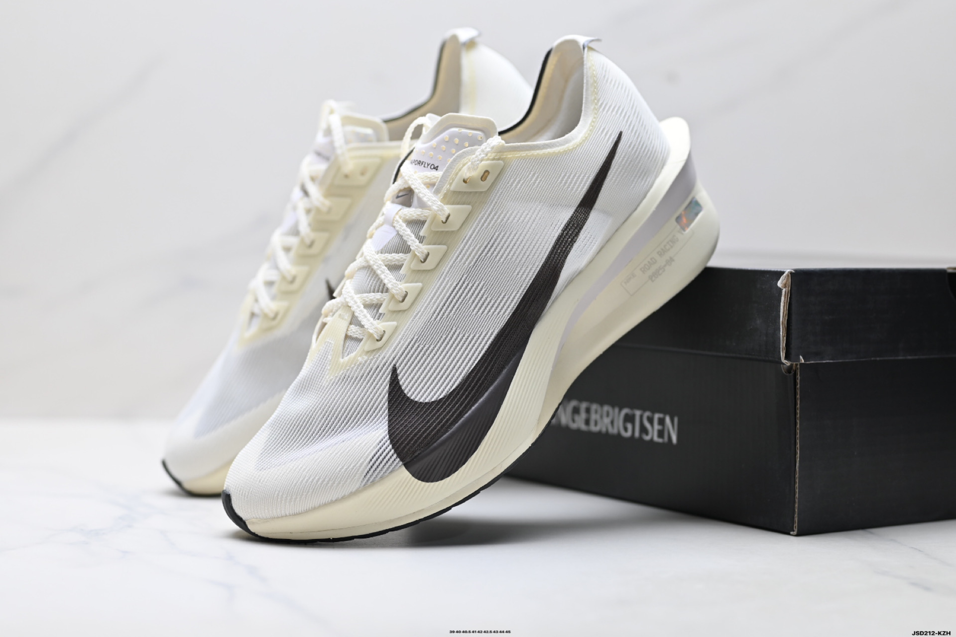 Nike ZoomX Vaporfly NEXT% 4耐克 轻量化 网面透气运动鞋 HF6412-400