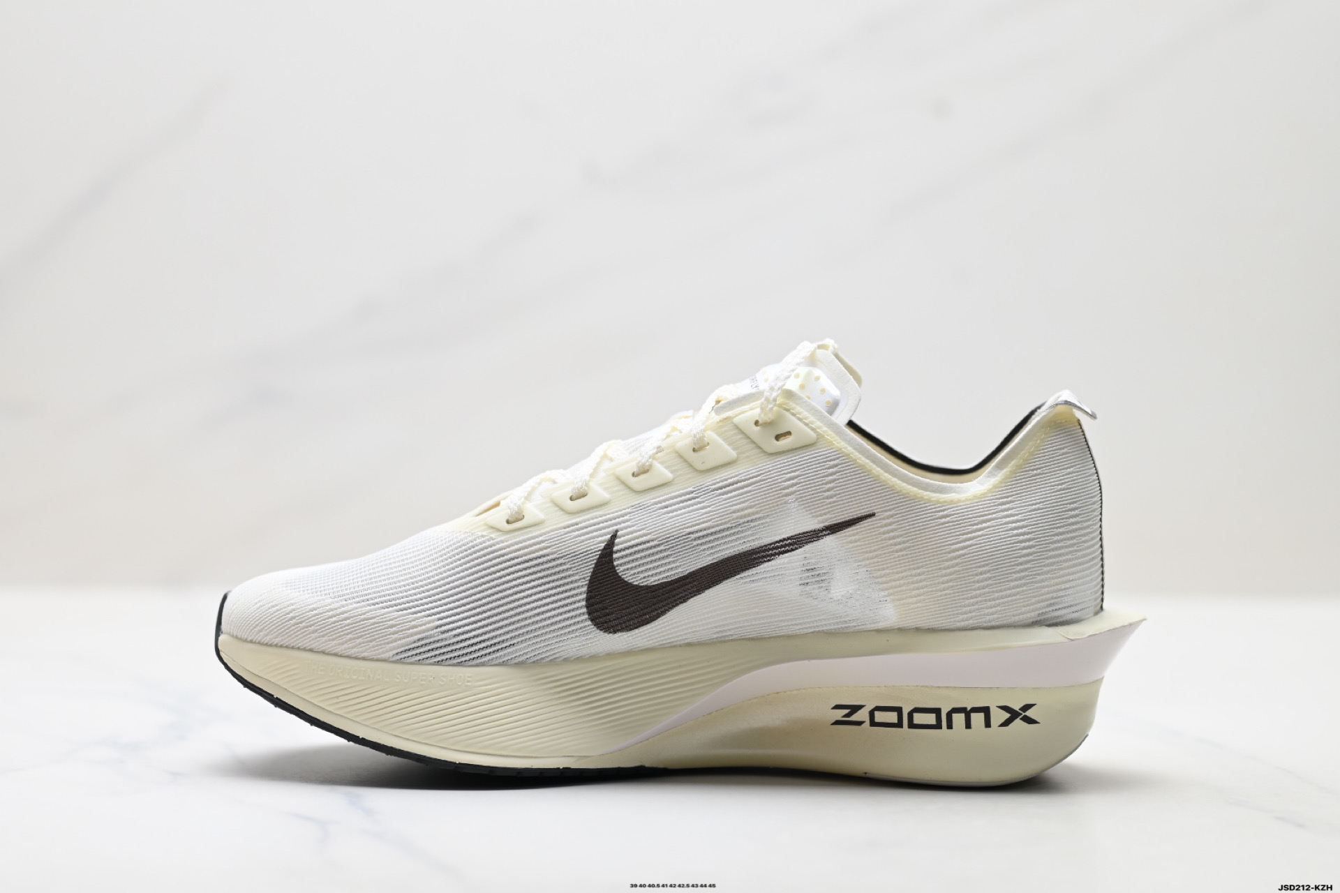 Nike ZoomX Vaporfly NEXT% 4耐克 轻量化 网面透气运动鞋 HV6107-100