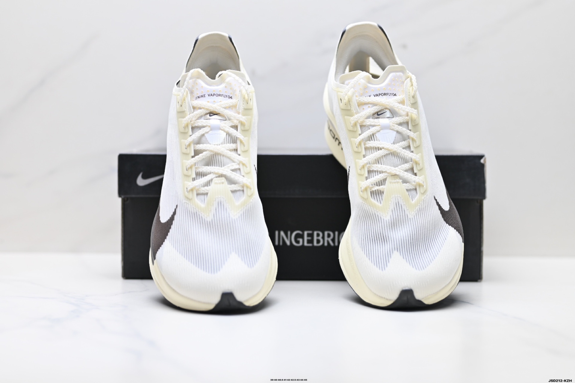 Nike ZoomX Vaporfly NEXT% 4耐克 轻量化 网面透气运动鞋 HV6107-100