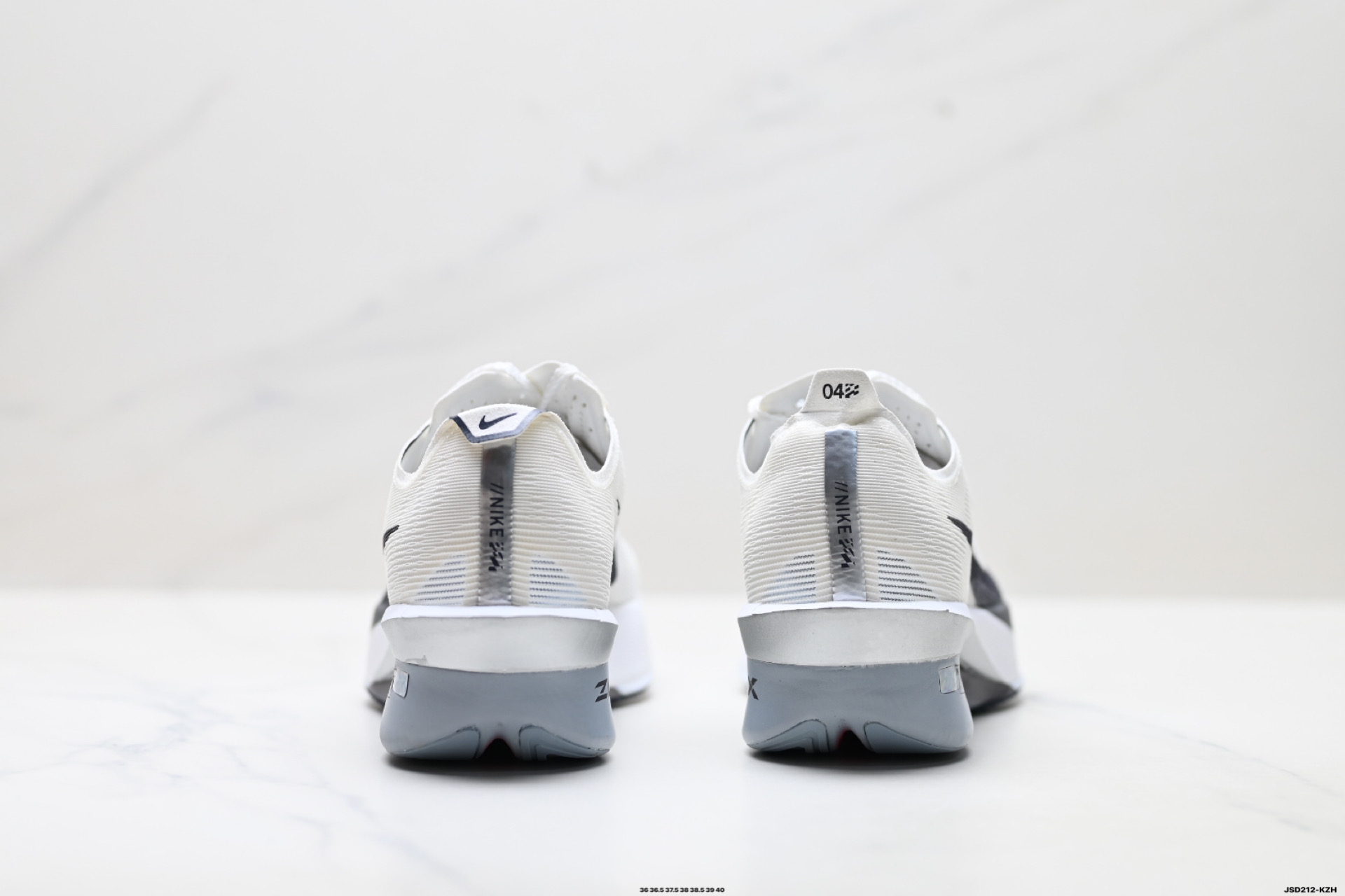 Nike ZoomX Vaporfly NEXT% 4耐克 轻量化 网面透气运动鞋 HF6412-400