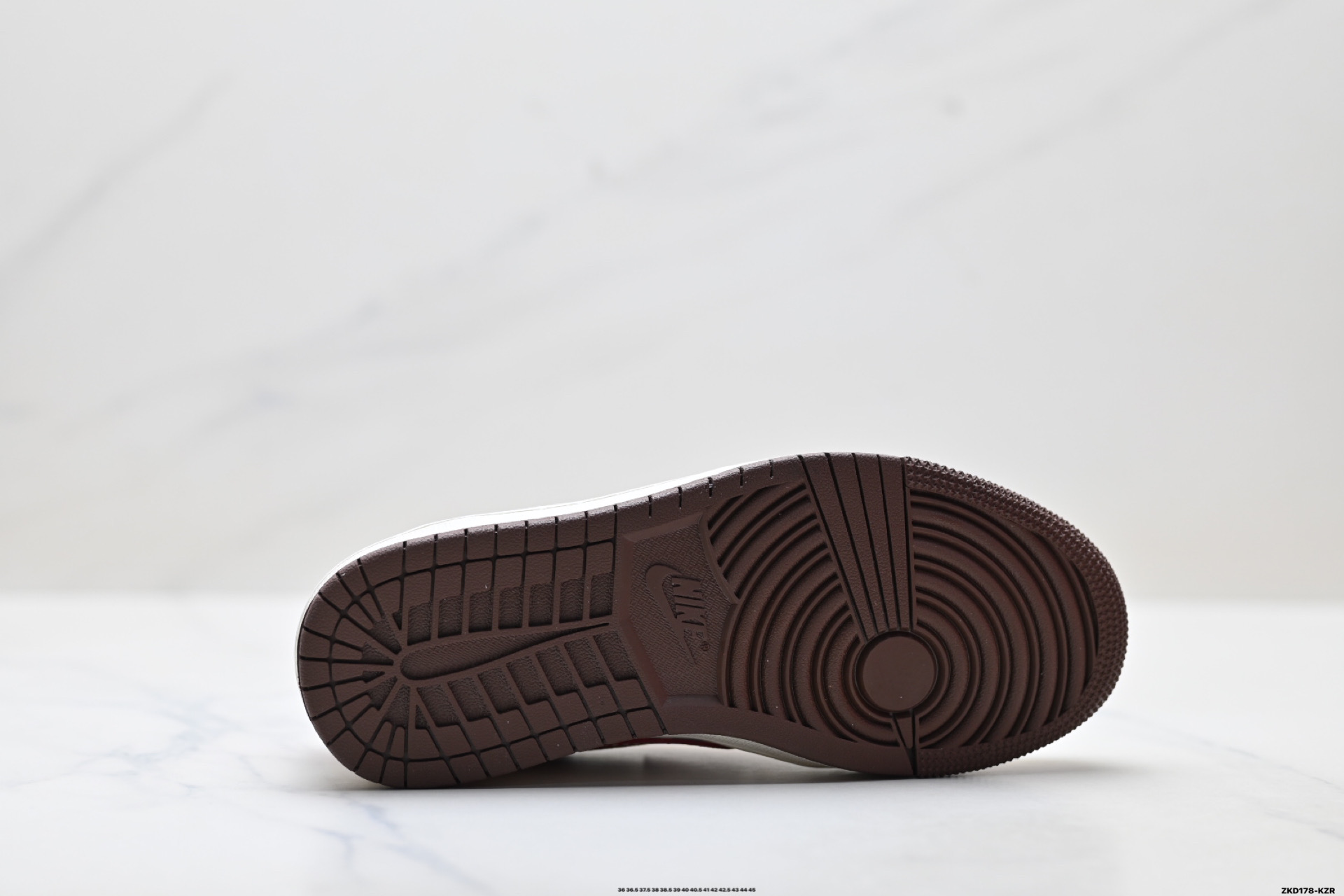 Nike Air Jordan 1 x Travis Scott AJ1倒勾 乔一倒钩 ‘DIY’定制 耐克 低帮文化篮球鞋 HF0591-001-Top High Quatity Cheap Sneakers Fashion Clothing Clothes Bags handbags Shoes of all Brand wholesale With The best Quality And Beautiful Price from China Factory Chinese suppliers wholesaler seller Nike Air Jordan 1 x Travis Scott AJ1倒勾 乔一倒钩 ‘DIY’定制 耐克 低帮文化篮球鞋 HF0591-001