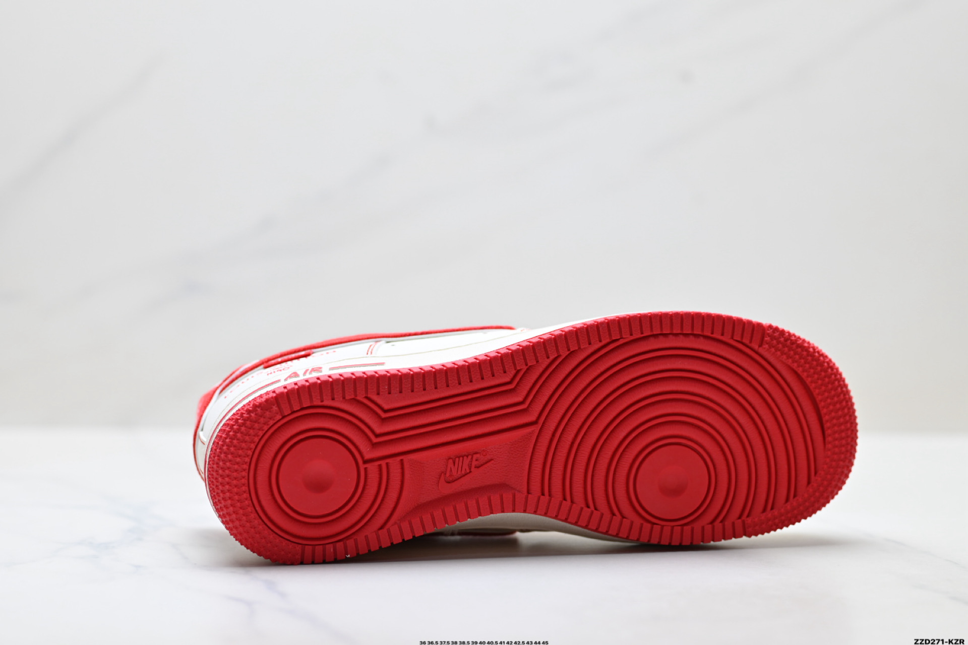 NIKE AIR FORCE 1‘07 LV8 SM6668-129