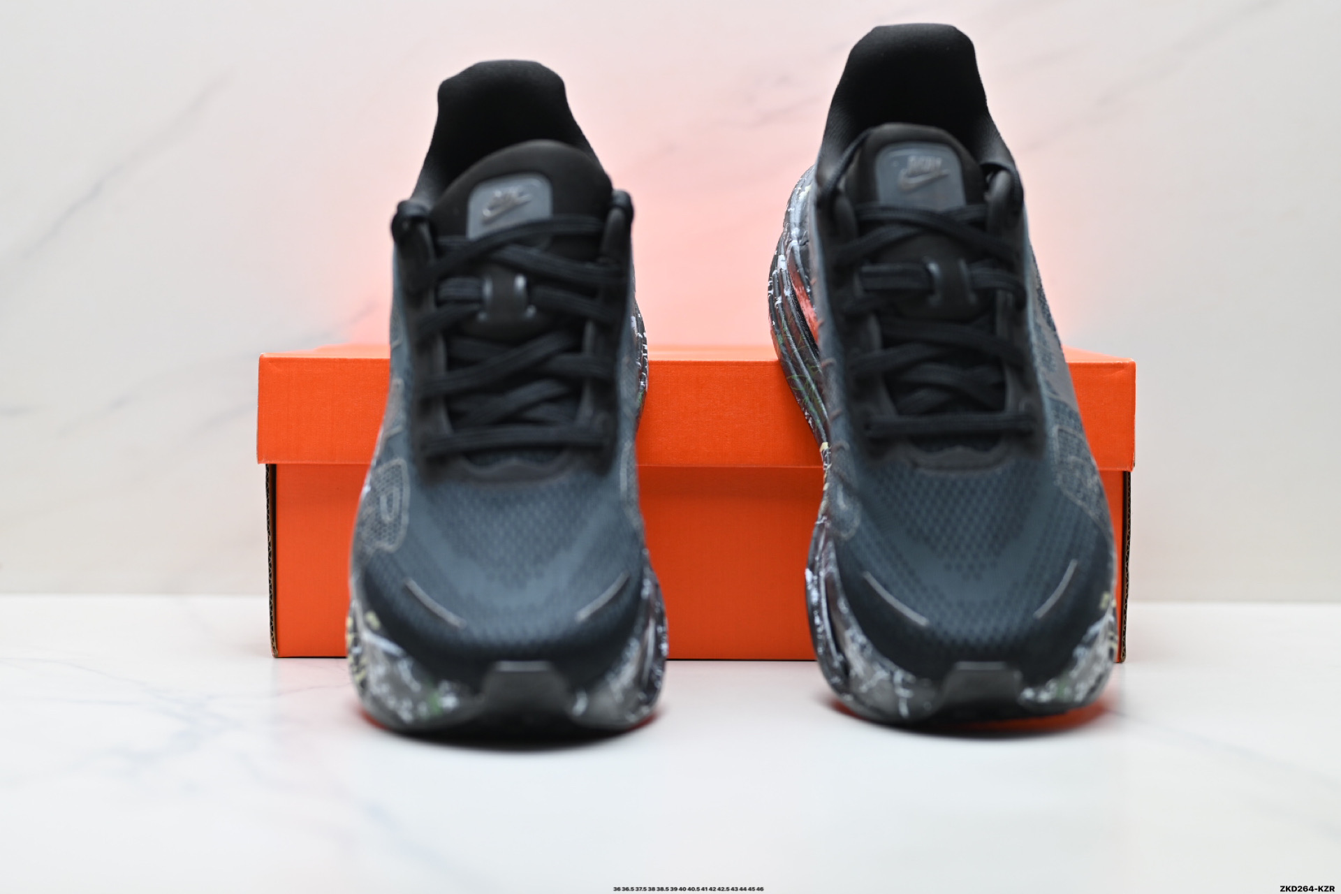 Nike VOMERO PREMIUM CM耐克 舒适减震防滑 低帮跑步鞋 全掌ReactX泡绵中底 lO7325-001