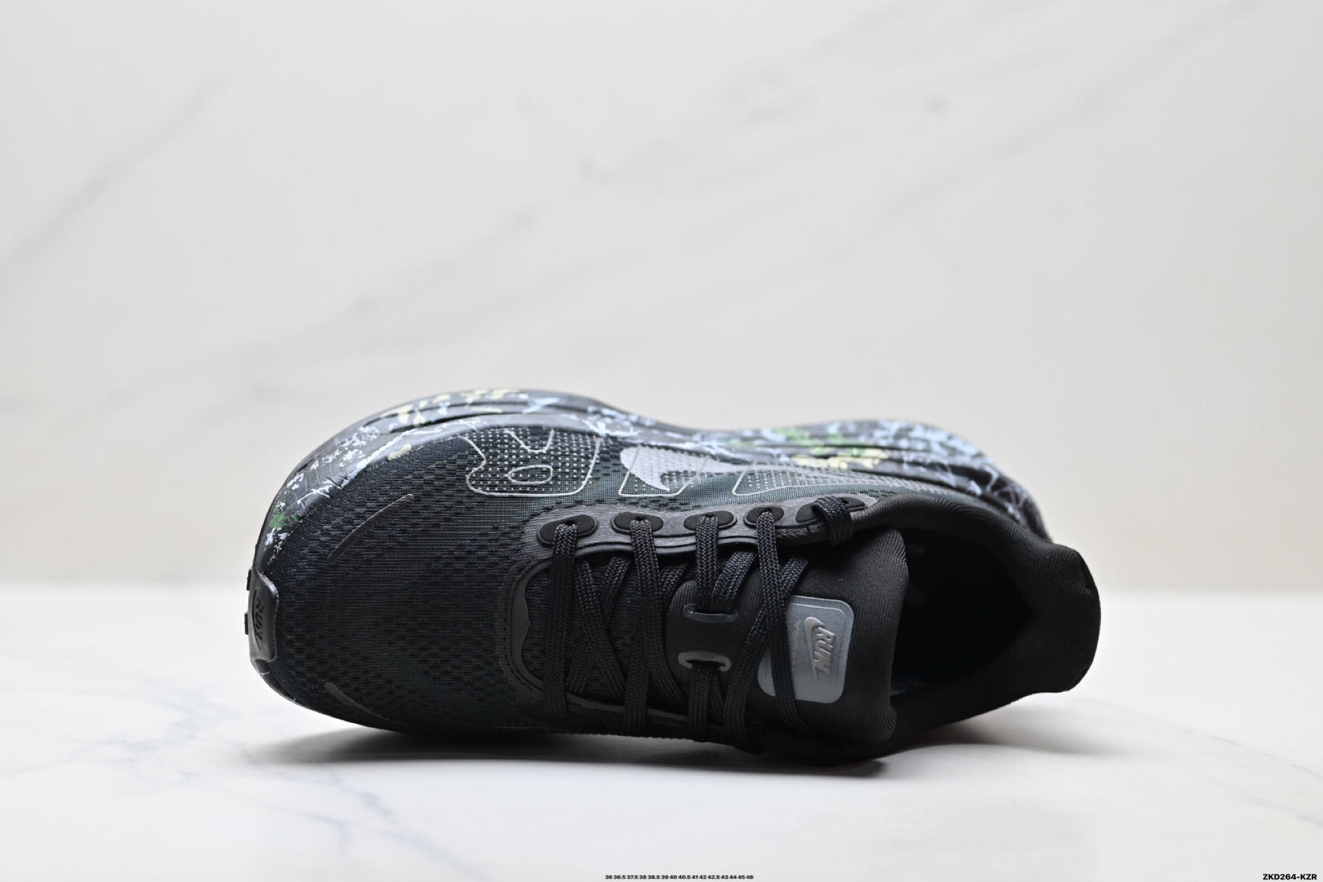 Nike VOMERO PREMIUM CM耐克 舒适减震防滑 低帮跑步鞋 全掌ReactX泡绵中底 lO7325-001