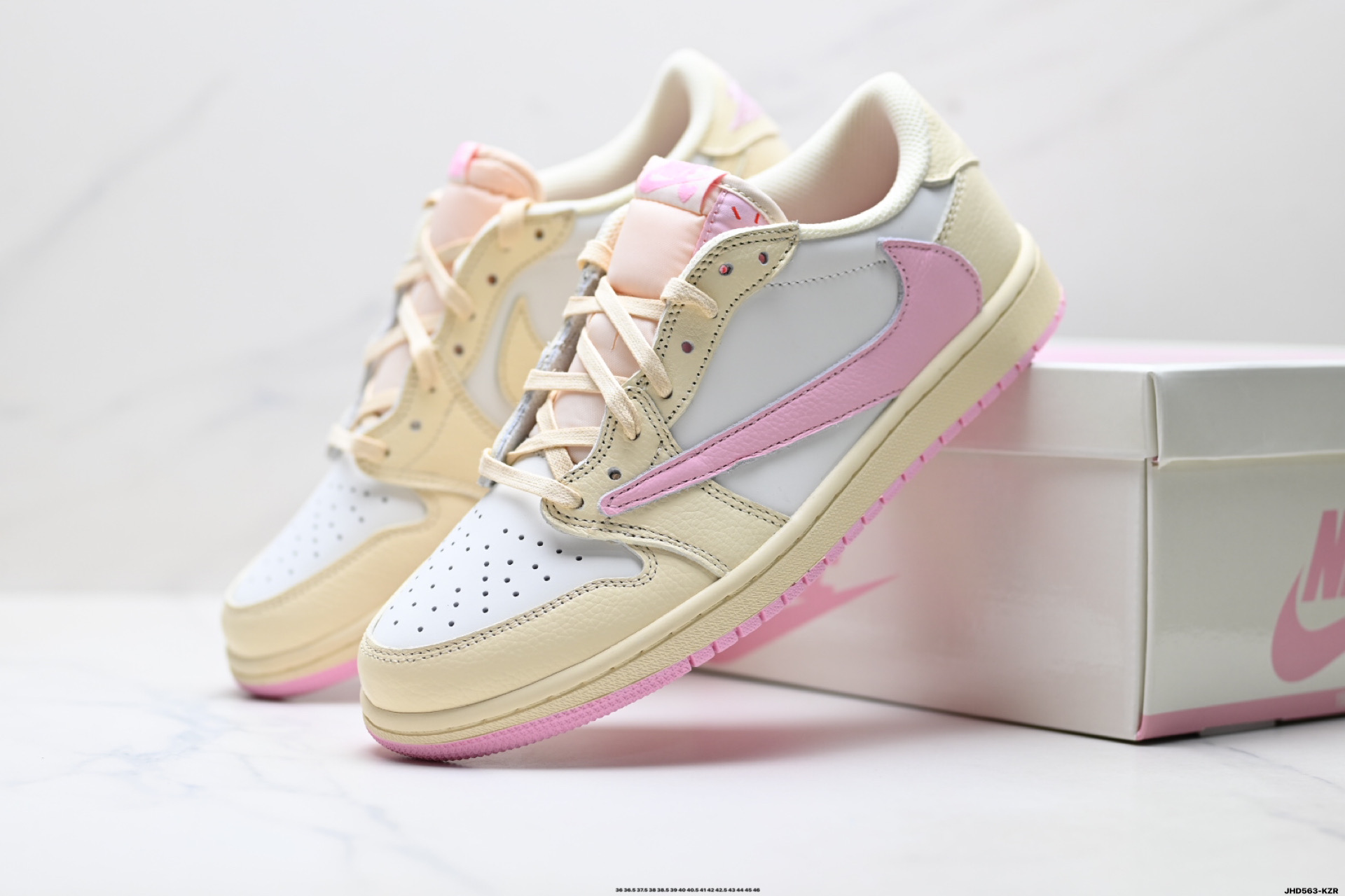Nike Air Jordan 1 x Travis Scott AJ1倒勾 乔一倒钩 耐克 低帮文化篮球鞋 IQ7604-100