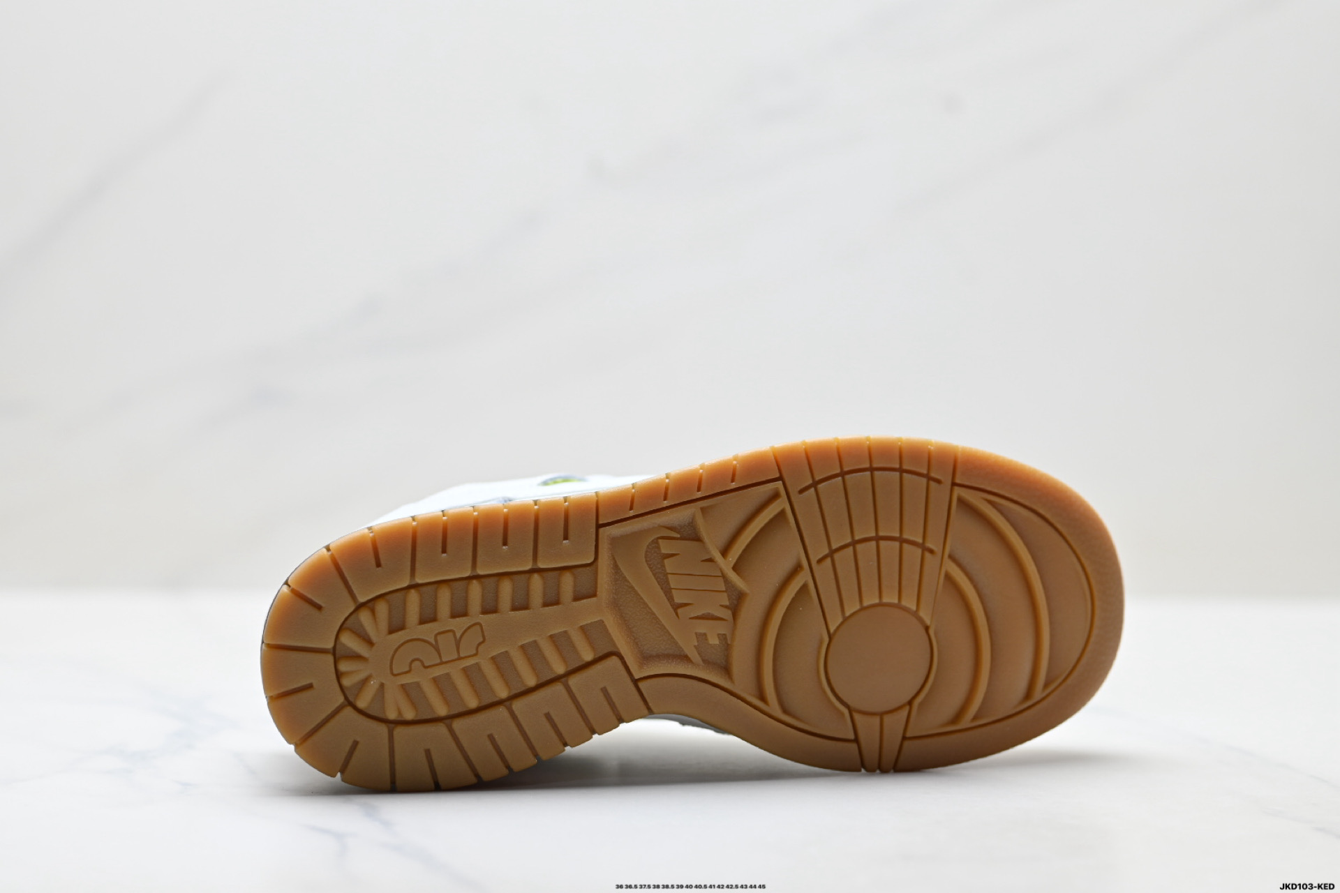 融入登山户外机能元素 VIRGIL ABLOH设计师独立品牌Off-White x Futura x Nike SB DunkPine Green OW扣篮系列低帮经典百搭休闲运动板鞋 DV0821-400-Top High Quatity Cheap Sneakers Fashion Clothing Clothes Bags handbags Shoes of all Brand wholesale With The best Quality And Beautiful Price from China Factory Chinese suppliers wholesaler seller 融入登山户外机能元素 VIRGIL ABLOH设计师独立品牌Off-White x Futura x Nike SB DunkPine Green OW扣篮系列低帮经典百搭休闲运动板鞋 DV0821-400