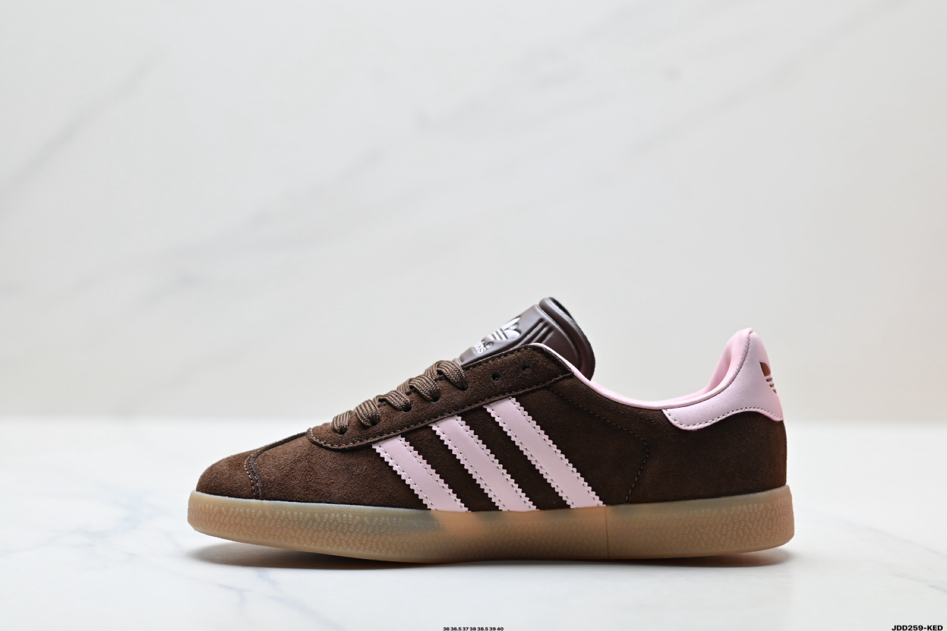 Adidas Originals Gazelle 阿迪达斯 三叶草休闲防滑耐磨低帮板鞋 JH5666-Top High Quatity Cheap Sneakers Fashion Clothing Clothes Bags handbags Shoes of all Brand wholesale With The best Quality And Beautiful Price from China Factory Chinese suppliers wholesaler seller Adidas Originals Gazelle 阿迪达斯 三叶草休闲防滑耐磨低帮板鞋 JH5666
