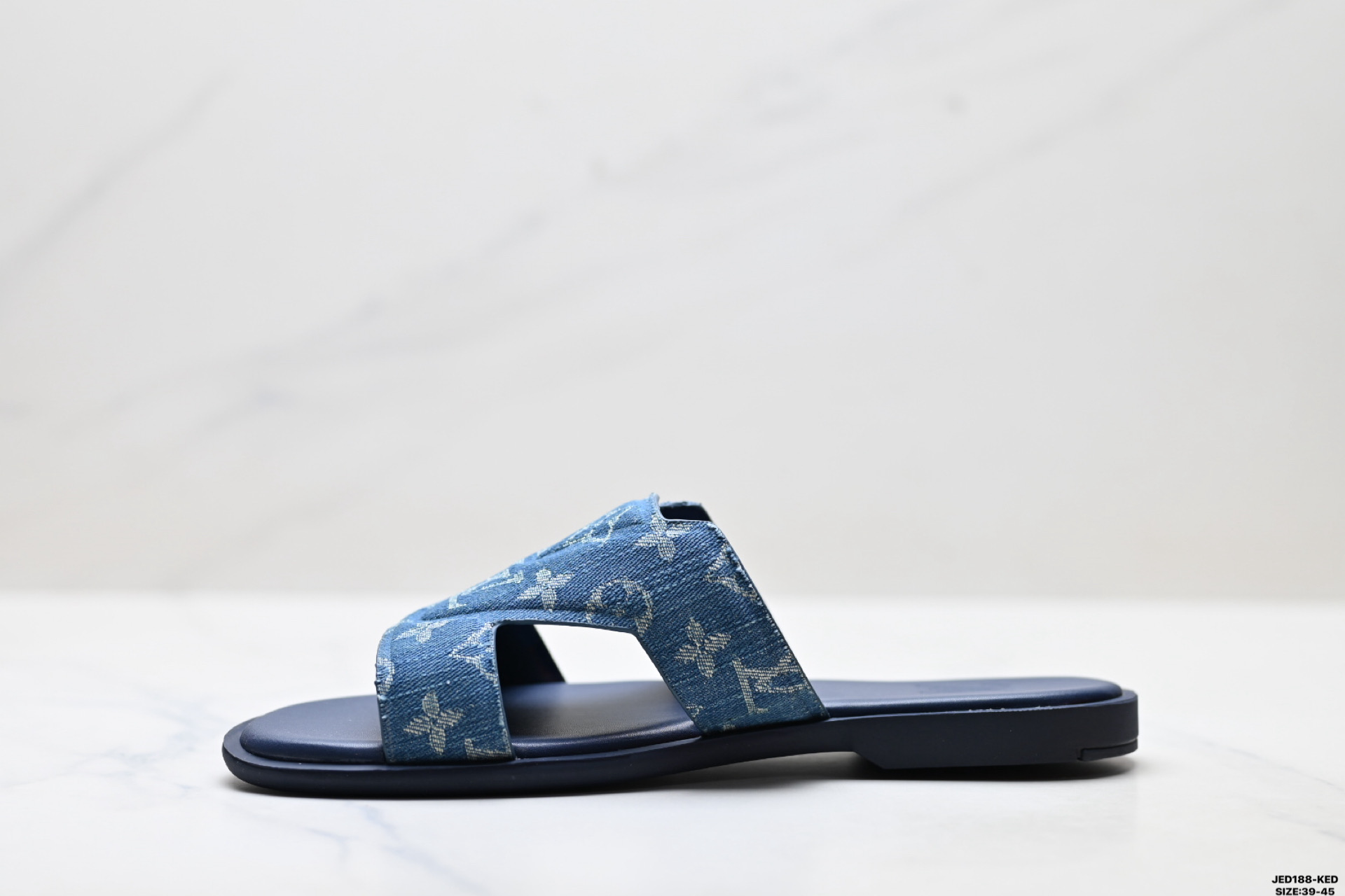 Louis Vuitton Ossis 路易威登 牛皮革 经典印花 露趾 一字拖鞋-Top High Quatity Cheap Sneakers Fashion Clothing Clothes Bags handbags Shoes of all Brand wholesale With The best Quality And Beautiful Price from China Factory Chinese suppliers wholesaler seller Louis Vuitton Ossis 路易威登 牛皮革 经典印花 露趾 一字拖鞋