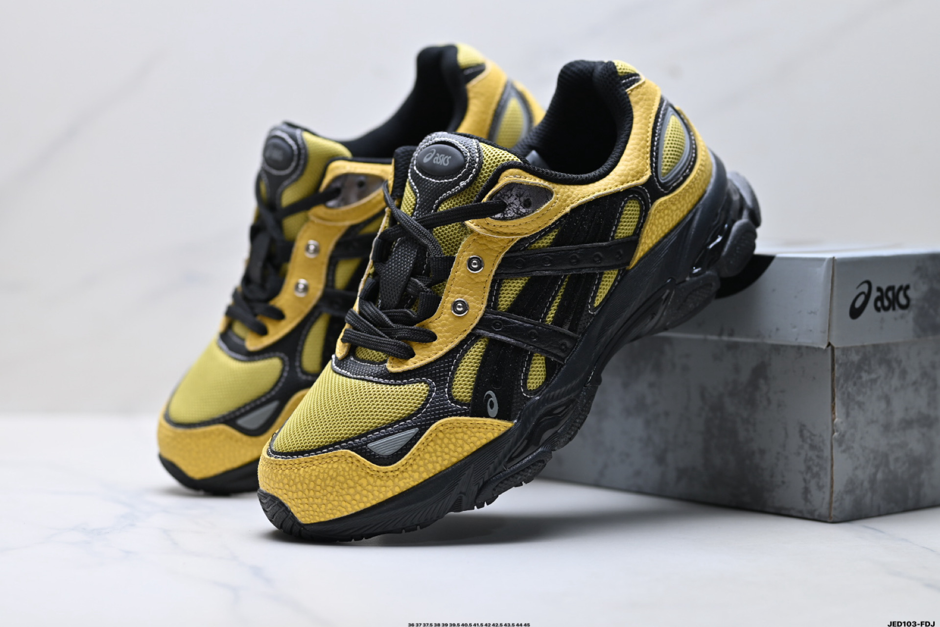 ASICS GEL-N2.0 亚瑟士 透气网眼鞋面 配合部分合成革材质 采用全新AHAR+橡胶材质 更加耐磨 1201A789-105