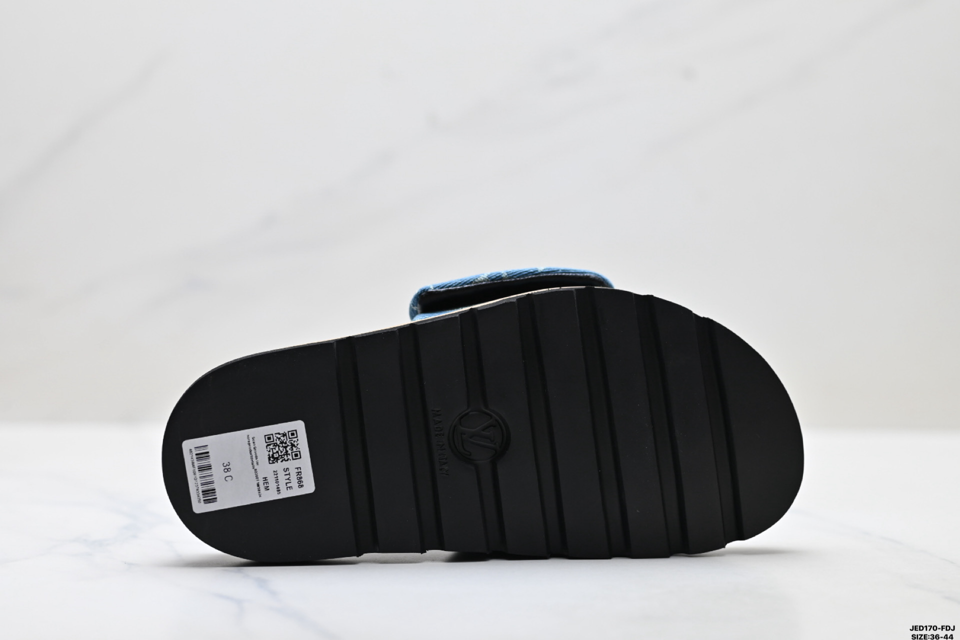 Louis Vuitton Pool Pillow Comfort 路易威登 牛仔布 经典印花 露趾 一字拖鞋-Top High Quatity Cheap Sneakers Fashion Clothing Clothes Bags handbags Shoes of all Brand wholesale With The best Quality And Beautiful Price from China Factory Chinese suppliers wholesaler seller Louis Vuitton Pool Pillow Comfort 路易威登 牛仔布 经典印花 露趾 一字拖鞋
