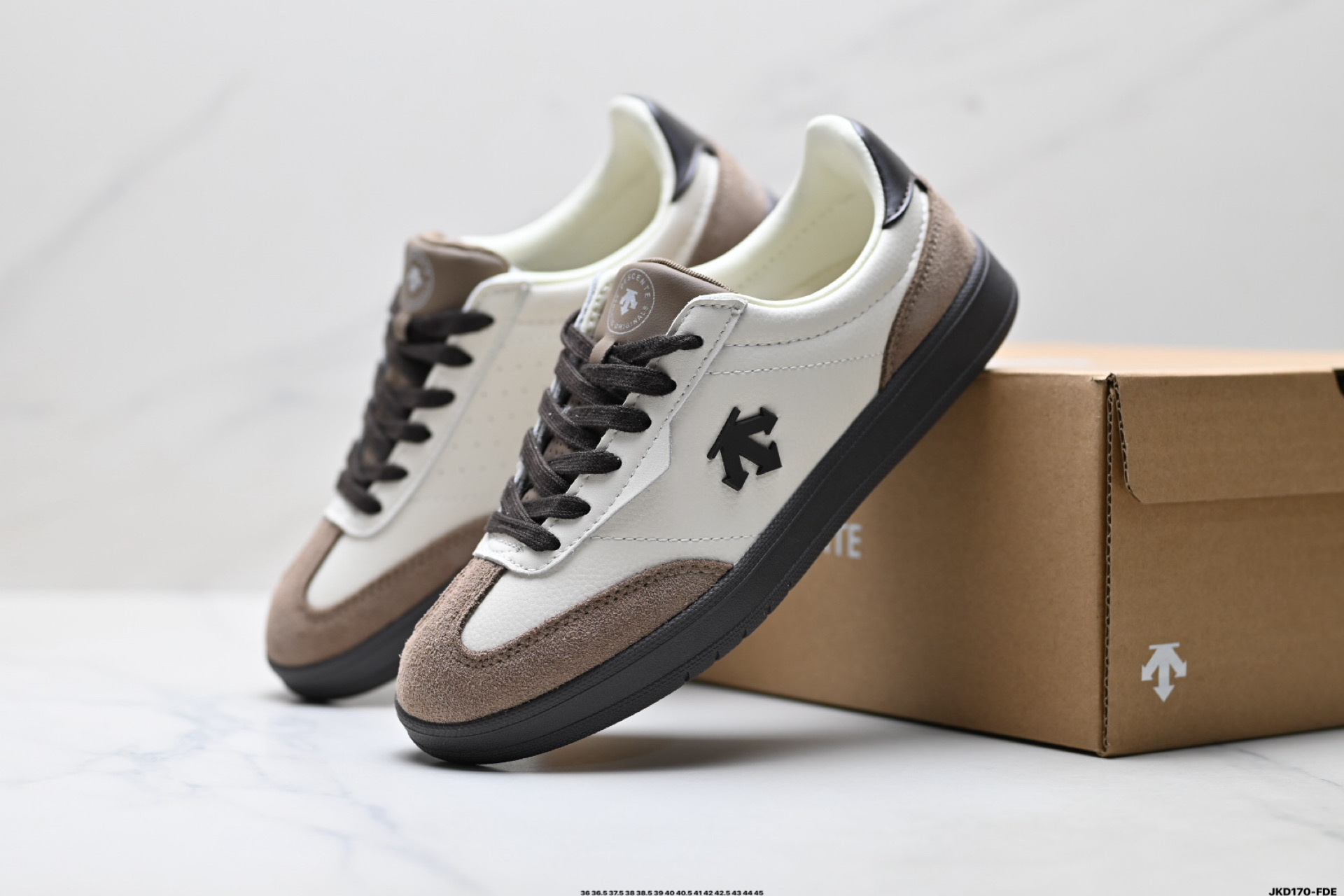 迪桑特DESCENTE CHRON COURT SB 复古轻质 耐磨低帮 生活休闲鞋 D5291LSN53-Top High Quatity Cheap Sneakers Fashion Clothing Clothes Bags handbags Shoes of all Brand wholesale With The best Quality And Beautiful Price from China Factory Chinese suppliers wholesaler seller 迪桑特DESCENTE CHRON COURT SB 复古轻质 耐磨低帮 生活休闲鞋 D5291LSN53