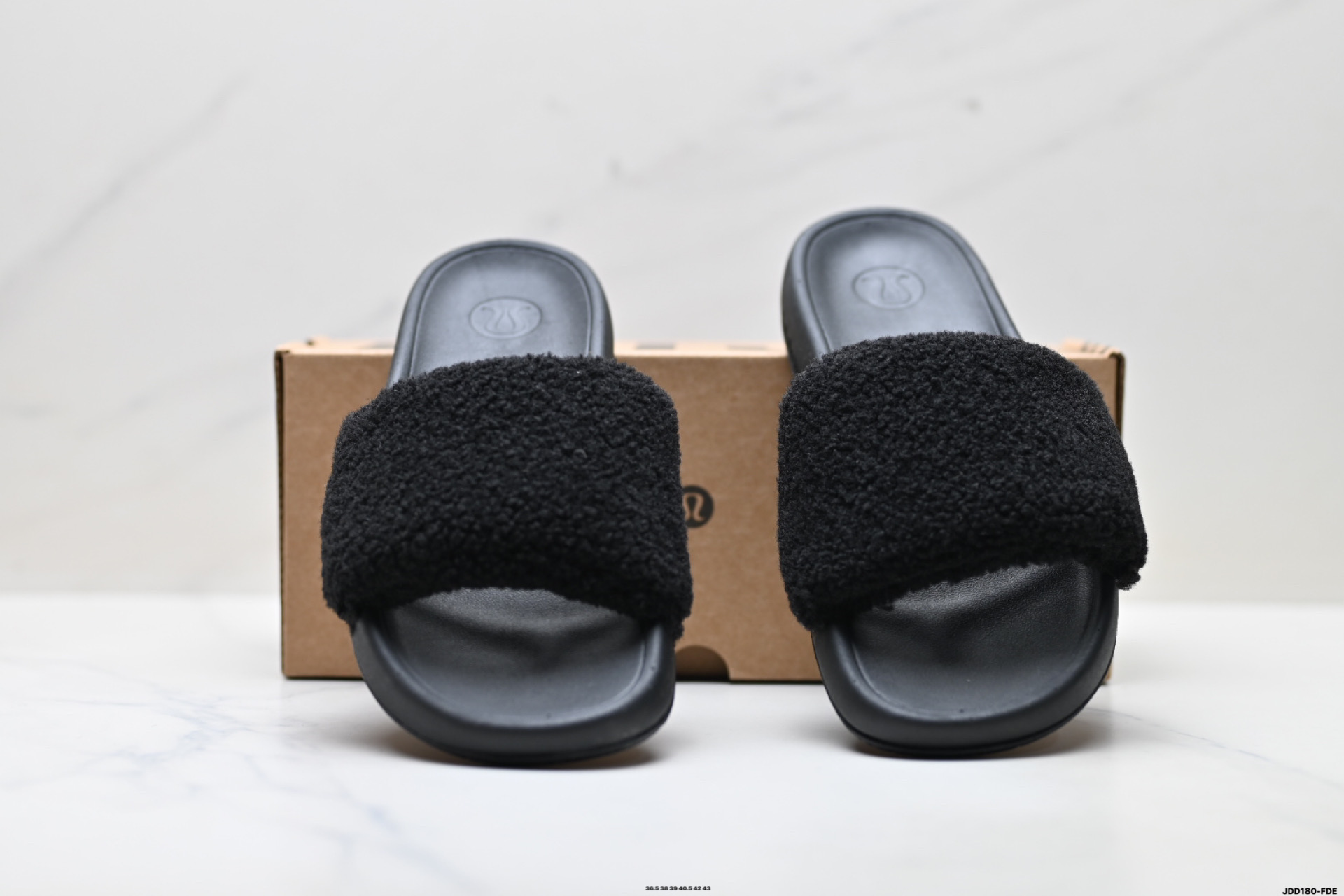 lululemon露露乐蒙 Fleece Restfeel Slide舒适百搭摇粒绒 防滑防磨一字拖鞋-Top High Quatity Cheap Sneakers Fashion Clothing Clothes Bags handbags Shoes of all Brand wholesale With The best Quality And Beautiful Price from China Factory Chinese suppliers wholesaler seller lululemon露露乐蒙 Fleece Restfeel Slide舒适百搭摇粒绒 防滑防磨一字拖鞋
