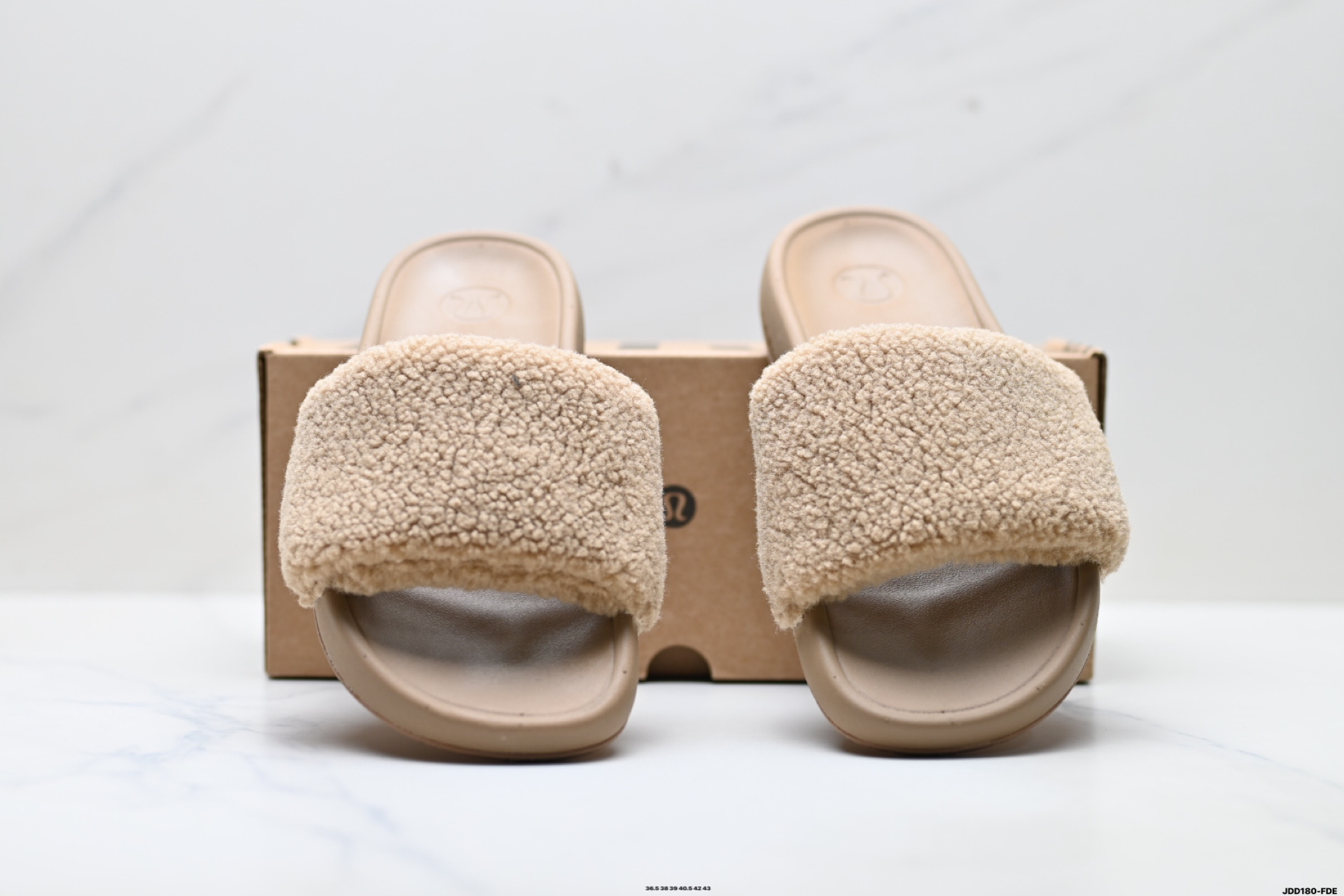 lululemon露露乐蒙 Fleece Restfeel Slide舒适百搭摇粒绒 防滑防磨一字拖鞋-Top High Quatity Cheap Sneakers Fashion Clothing Clothes Bags handbags Shoes of all Brand wholesale With The best Quality And Beautiful Price from China Factory Chinese suppliers wholesaler seller lululemon露露乐蒙 Fleece Restfeel Slide舒适百搭摇粒绒 防滑防磨一字拖鞋