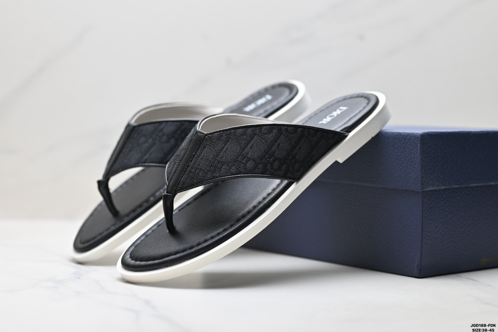 DIOR迪奥 Alias Oblique 印花 一字拖鞋 致敬运动风格经典标识-Top High Quatity Cheap Sneakers Fashion Clothing Clothes Bags handbags Shoes of all Brand wholesale With The best Quality And Beautiful Price from China Factory Chinese suppliers wholesaler seller DIOR迪奥 Alias Oblique 印花 一字拖鞋 致敬运动风格经典标识