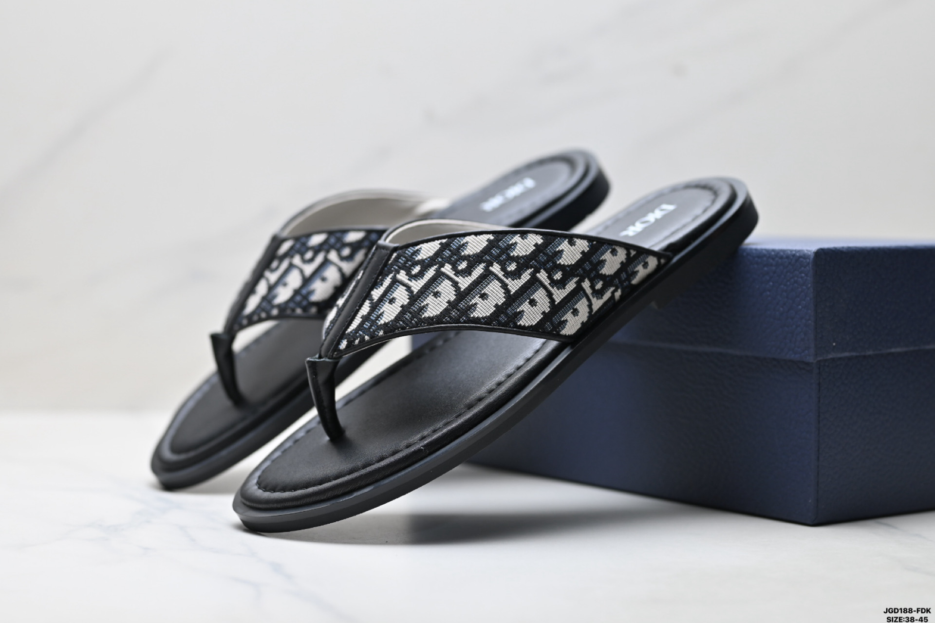 DIOR迪奥 Alias Oblique 印花 一字拖鞋 致敬运动风格经典标识-Top High Quatity Cheap Sneakers Fashion Clothing Clothes Bags handbags Shoes of all Brand wholesale With The best Quality And Beautiful Price from China Factory Chinese suppliers wholesaler seller DIOR迪奥 Alias Oblique 印花 一字拖鞋 致敬运动风格经典标识