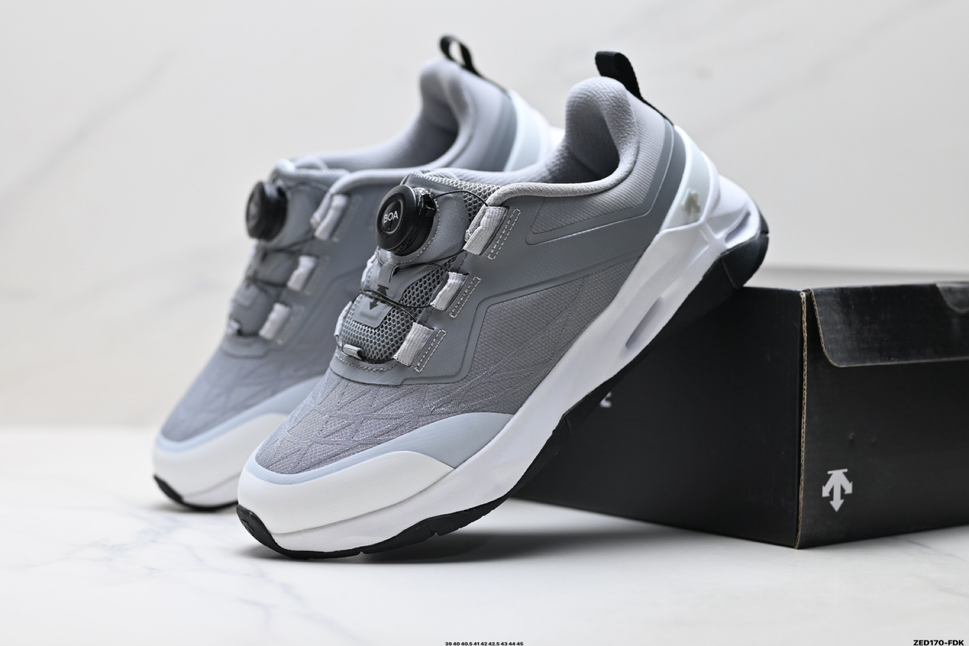 迪桑特DESCENTE CIRCUIT LTR WIRE 2.0 舒适百搭防滑耐磨 低帮 休闲跑步鞋 D5331TCT07-Top High Quatity Cheap Sneakers Fashion Clothing Clothes Bags handbags Shoes of all Brand wholesale With The best Quality And Beautiful Price from China Factory Chinese suppliers wholesaler seller 迪桑特DESCENTE CIRCUIT LTR WIRE 2.0 舒适百搭防滑耐磨 低帮 休闲跑步鞋 D5331TCT07